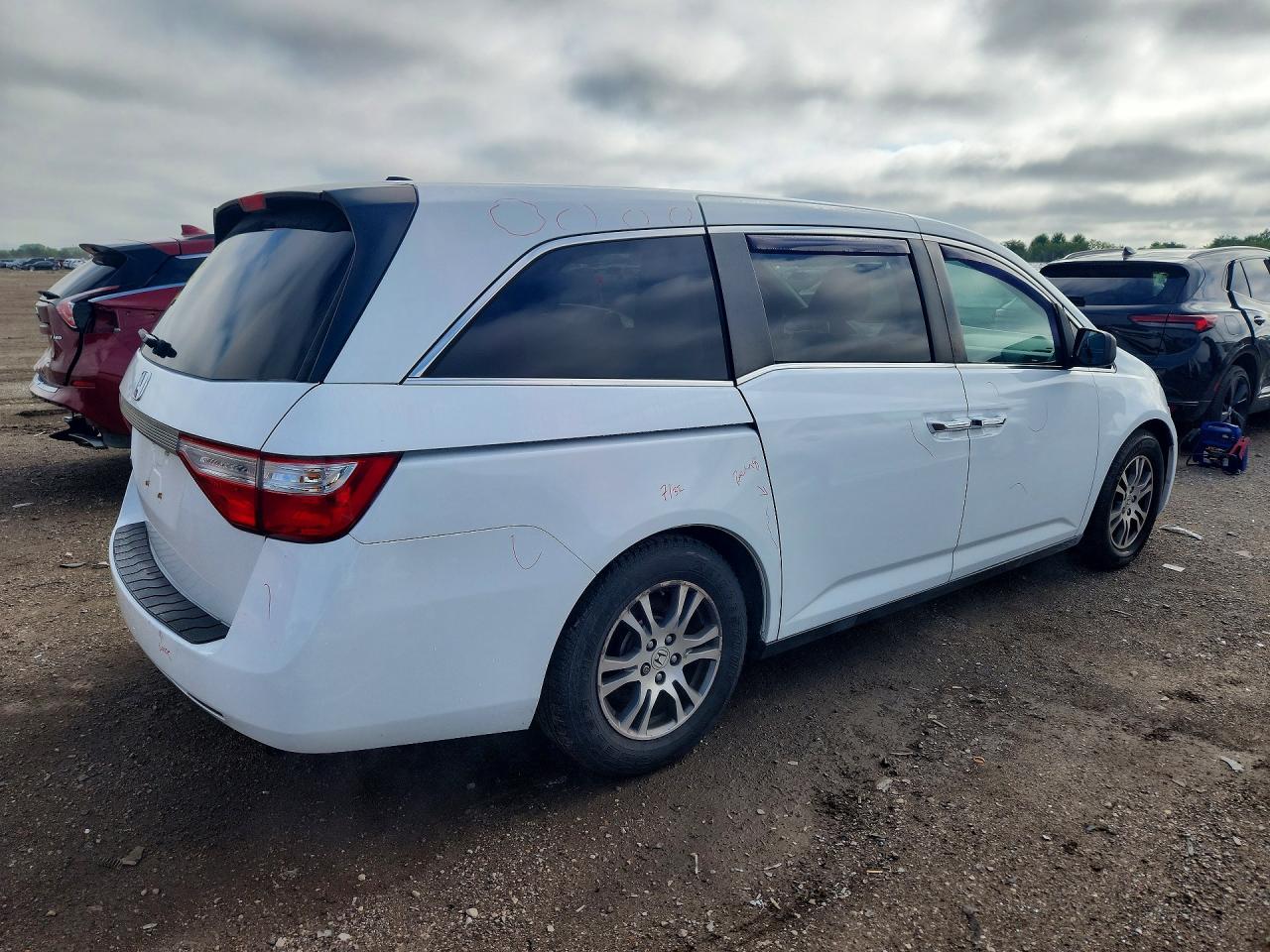 2013 Honda Odyssey Exl White vin: 5FNRL5H68DB053640