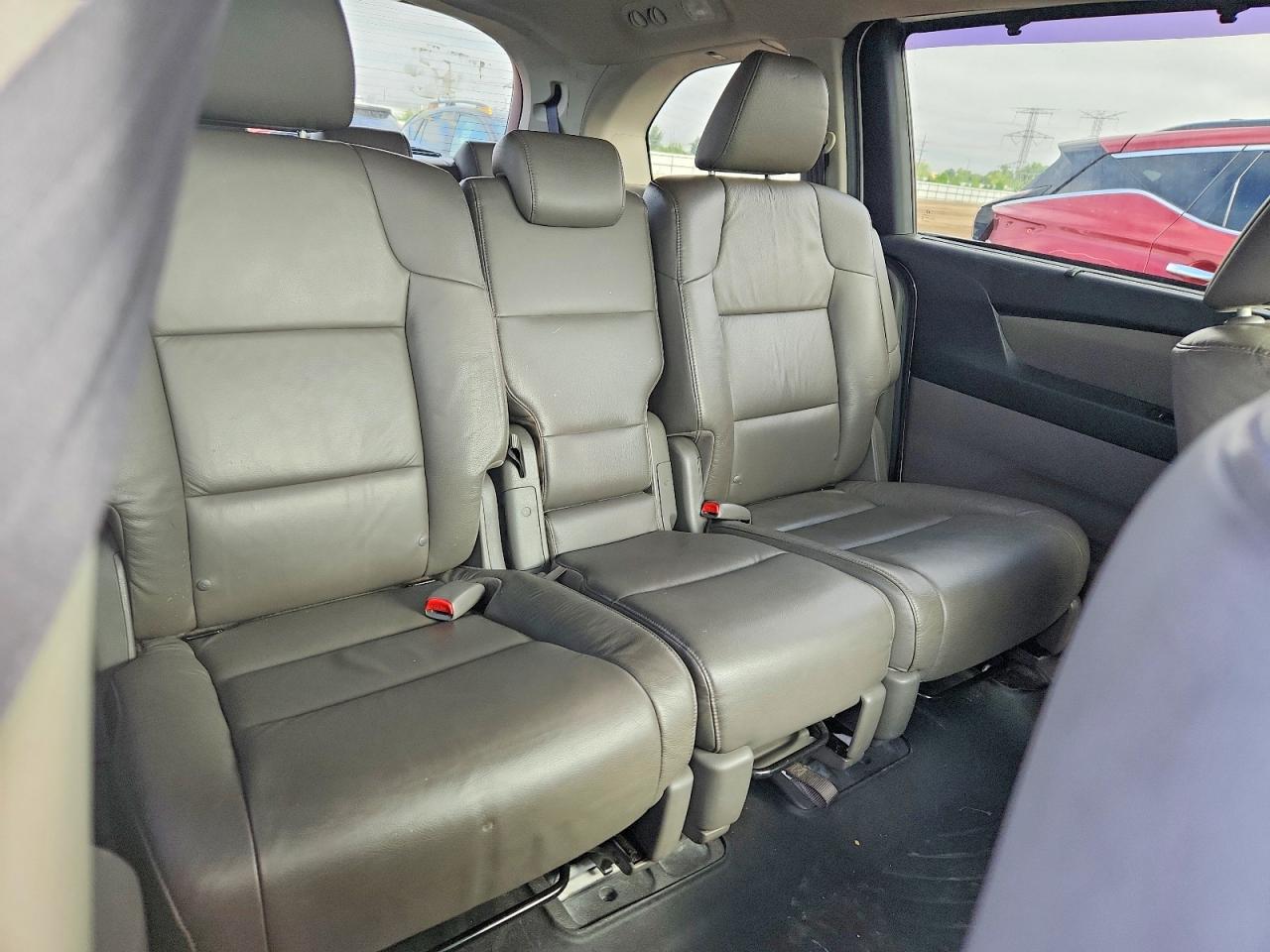 2013 Honda Odyssey Exl White vin: 5FNRL5H68DB053640