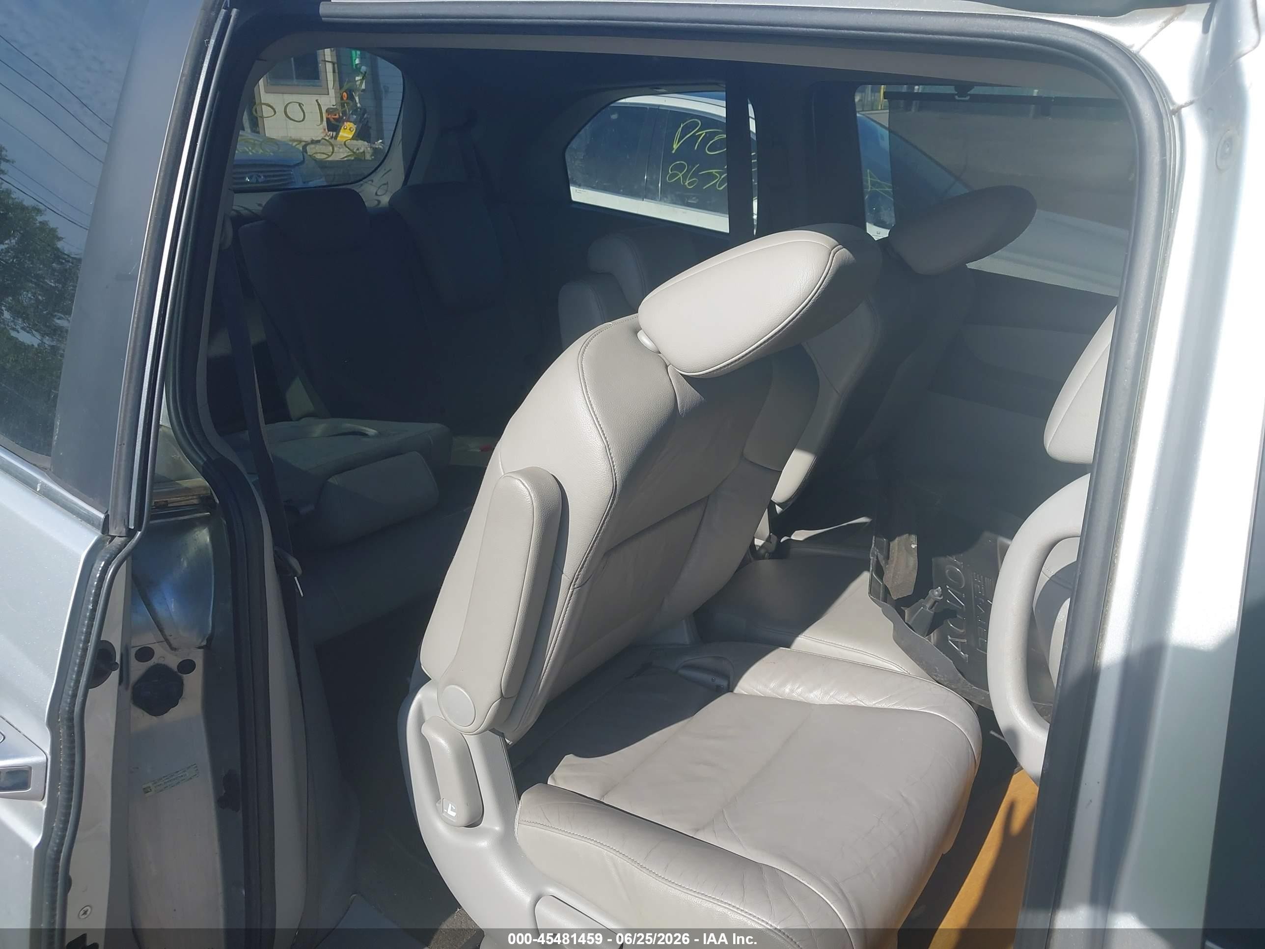 2013 Honda Odyssey Ex-l Silver vin: 5FNRL5H68DB053802