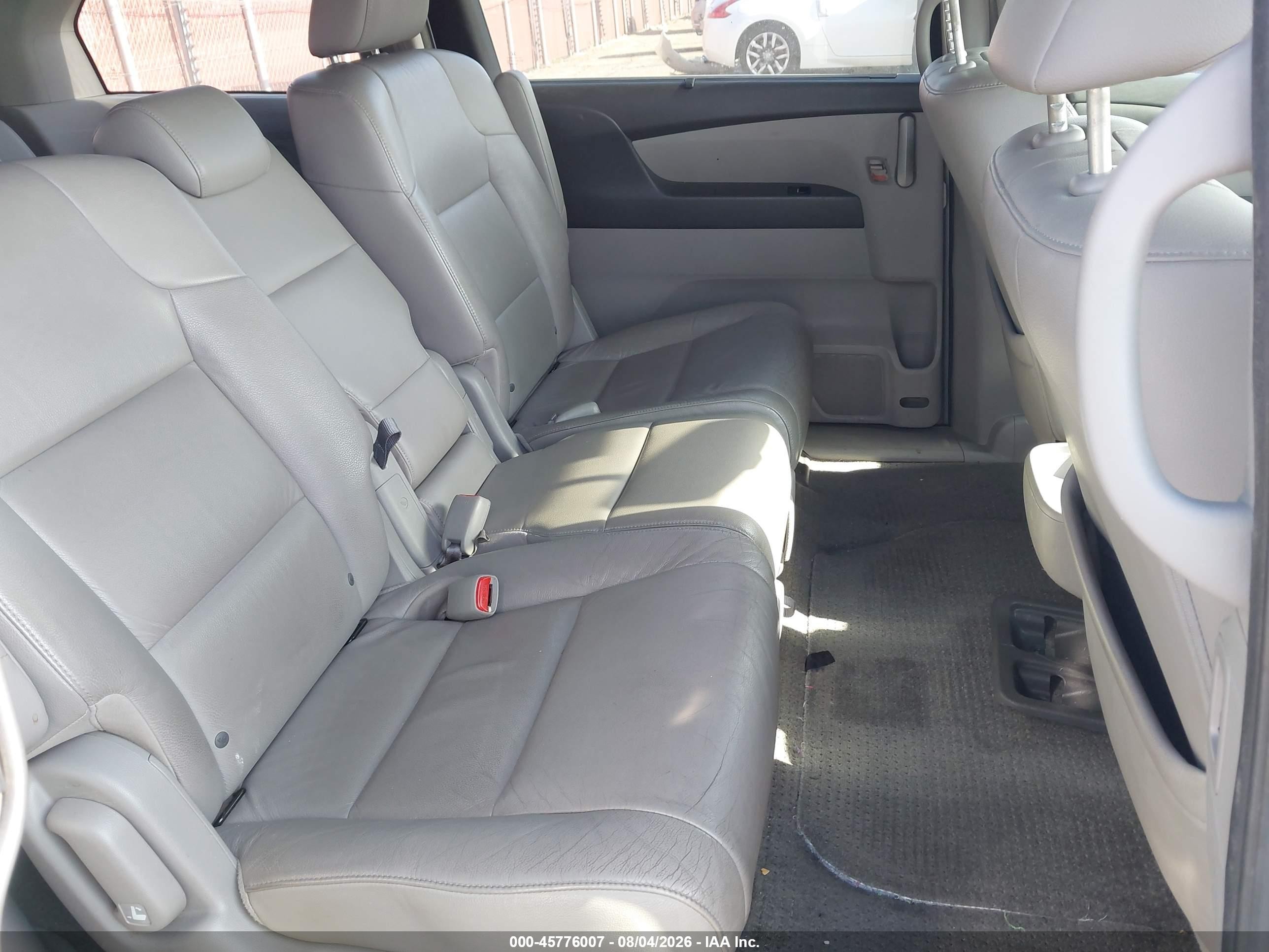 2013 Honda Odyssey Ex-l Серебряный vin: 5FNRL5H68DB060510