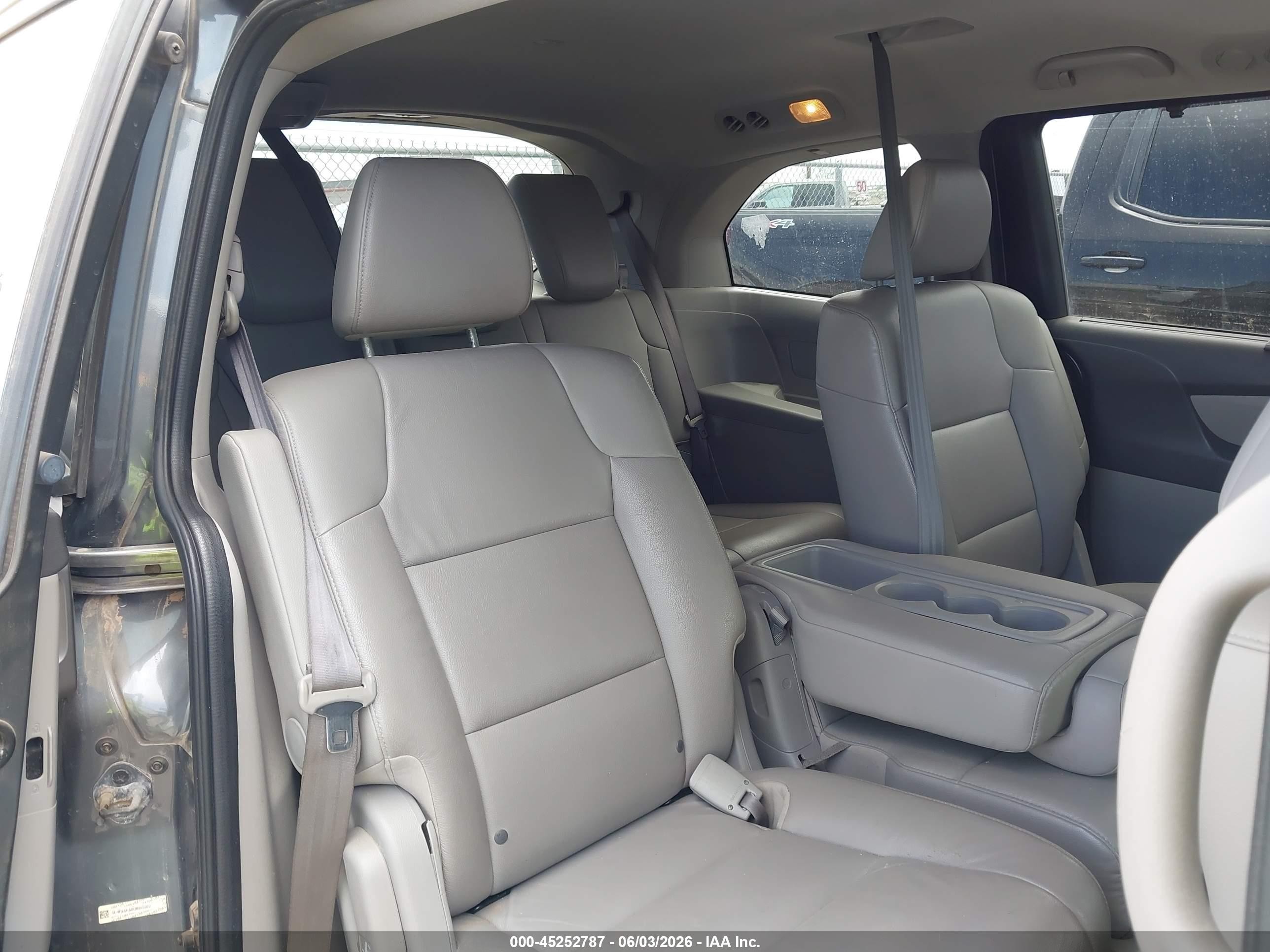 2013 Honda Odyssey Ex-l Gray vin: 5FNRL5H68DB065027