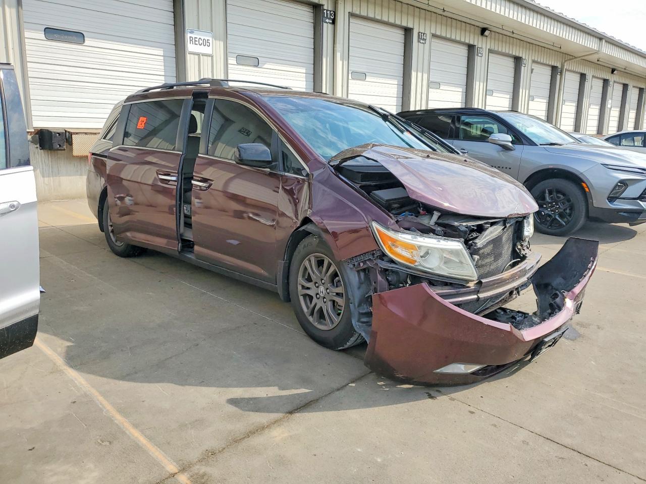 2013 Honda Odyssey Exl Темно-бордовый vin: 5FNRL5H68DB082880