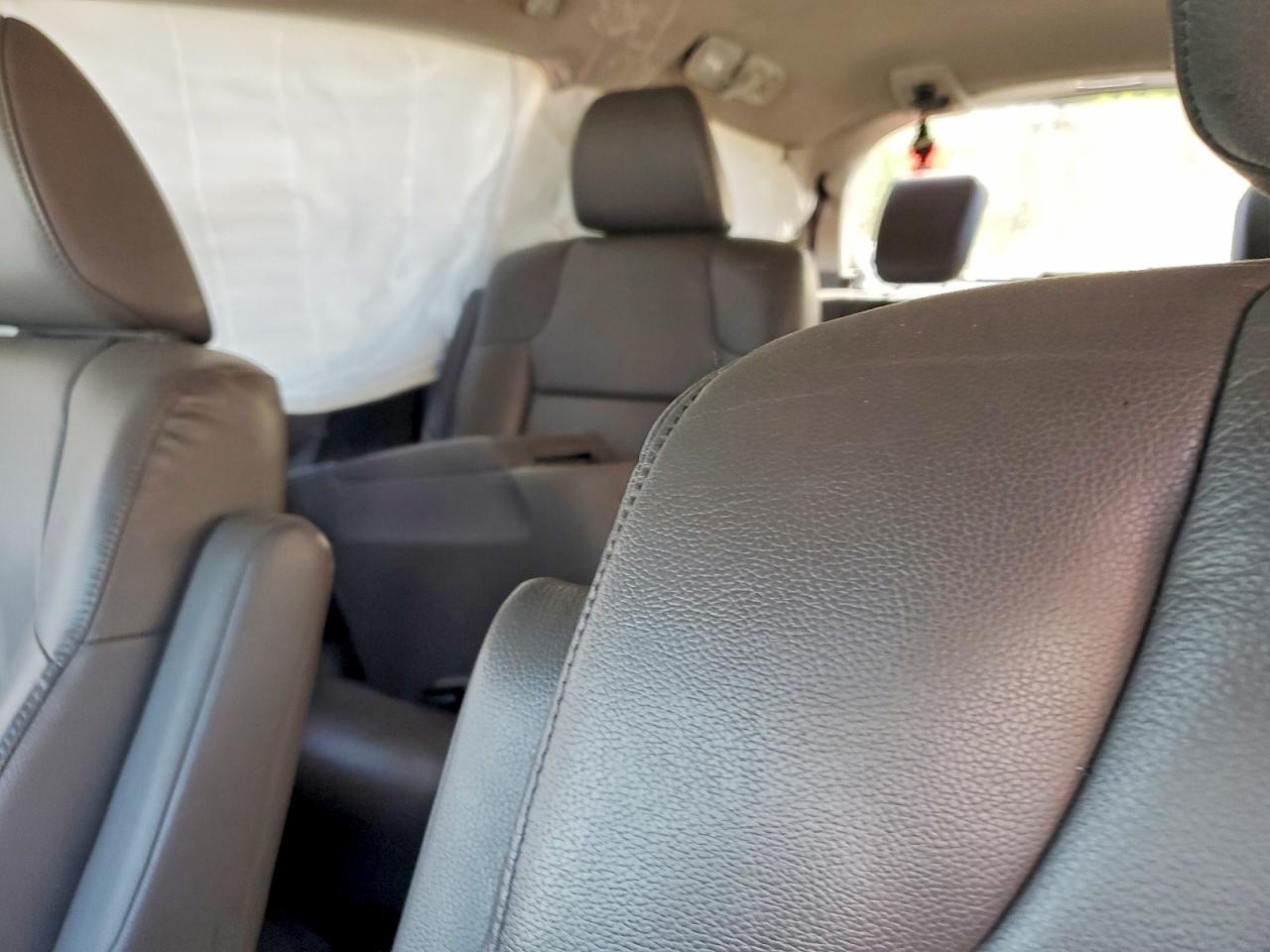 2013 Honda Odyssey Exl White vin: 5FNRL5H68DB503898