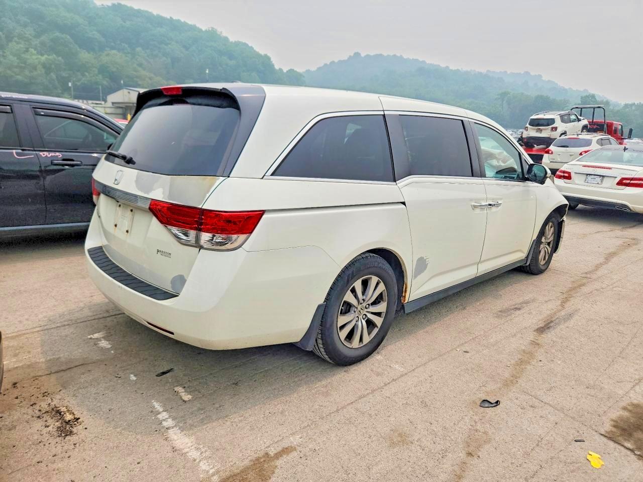 2014 Honda Odyssey Exl White vin: 5FNRL5H68EB002382