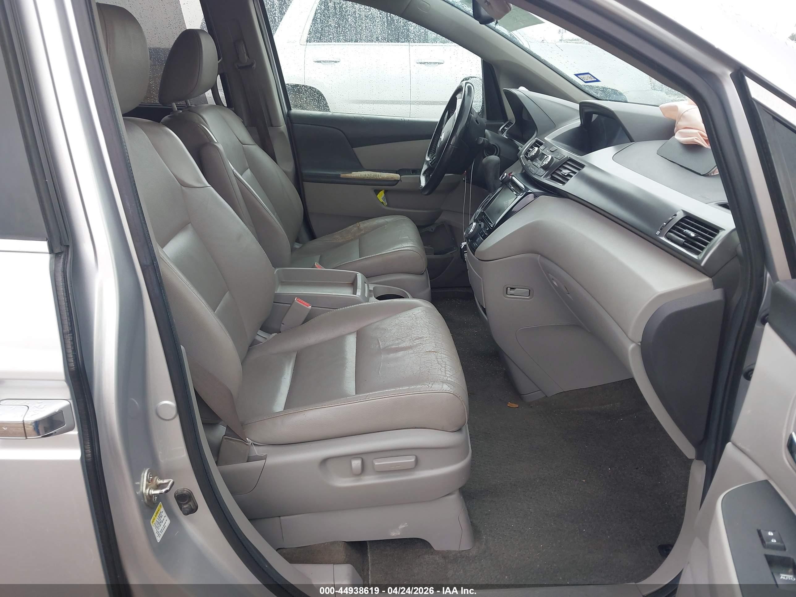 2014 Honda Odyssey Ex-l Silver vin: 5FNRL5H68EB080483