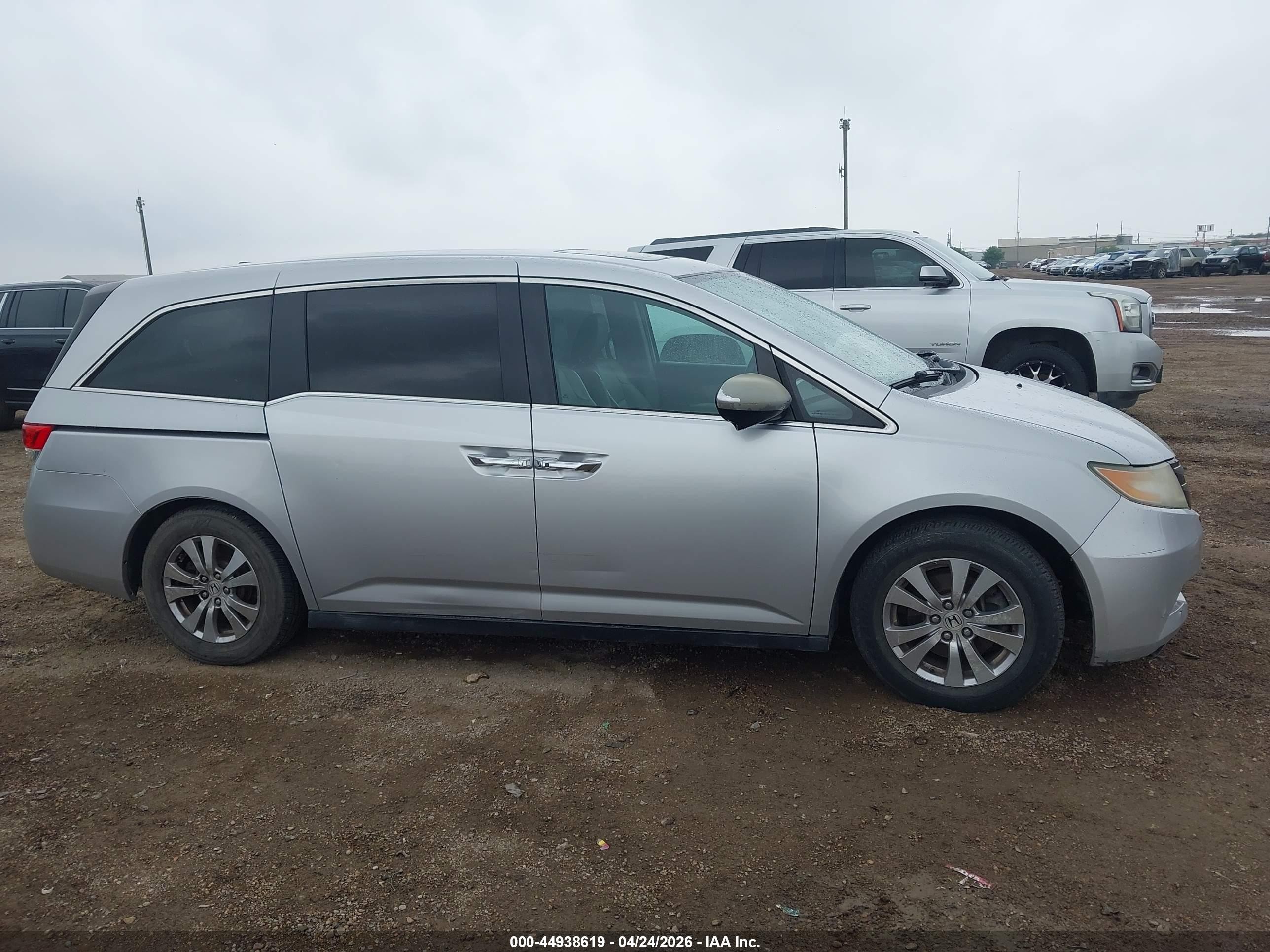 2014 Honda Odyssey Ex-l Silver vin: 5FNRL5H68EB080483