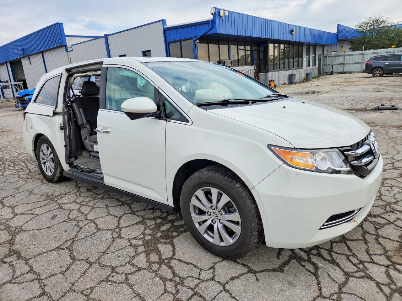2014 Honda Odyssey Exl White vin: 5FNRL5H68EB129021