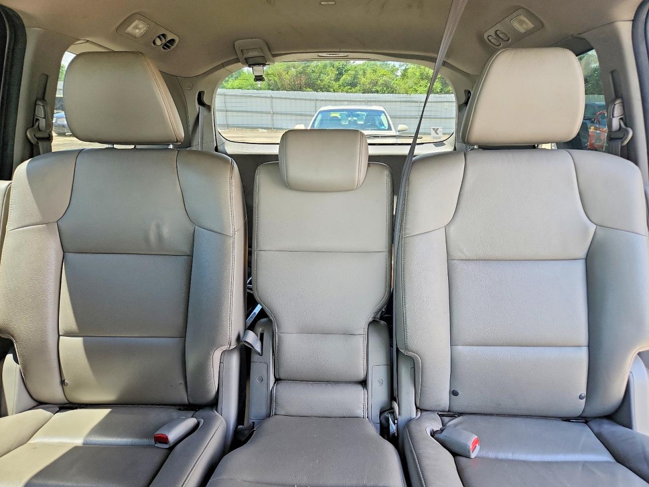 2014 Honda Odyssey Exl Silver vin: 5FNRL5H68EB132596