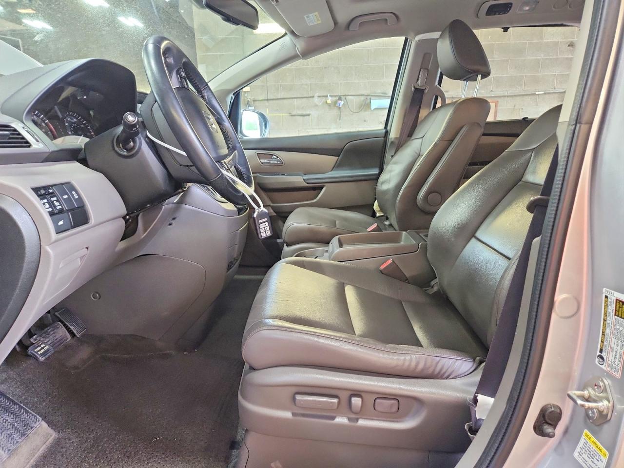 2014 Honda Odyssey Exl Silver vin: 5FNRL5H68EB137474