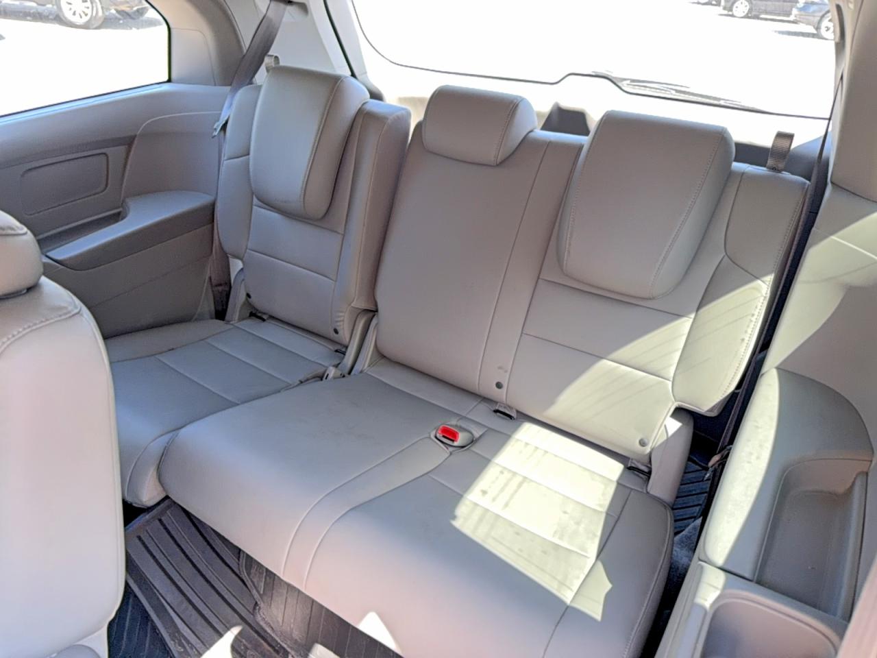 2014 Honda Odyssey Exl Silver vin: 5FNRL5H68EB504440