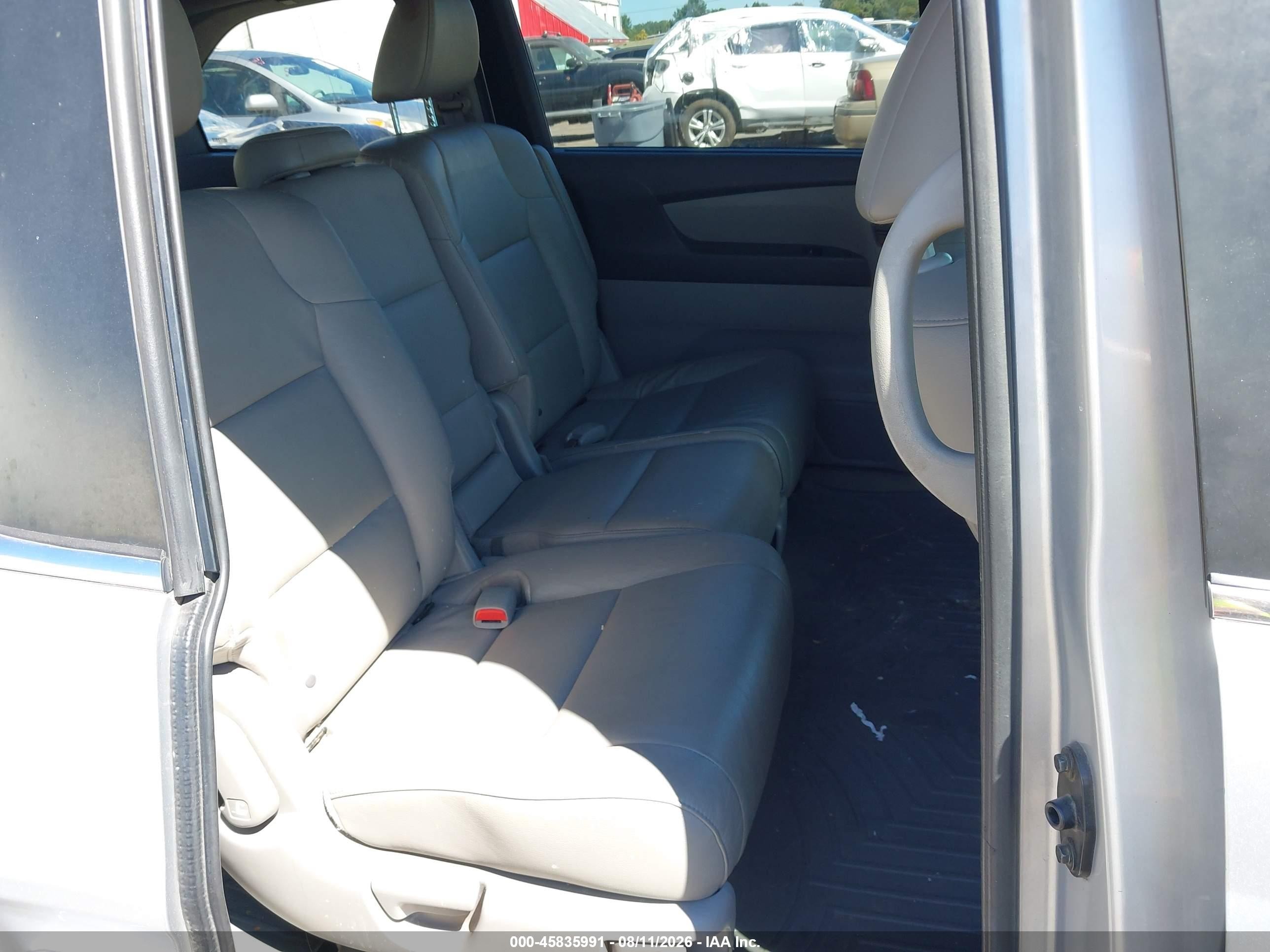 2015 Honda Odyssey Ex-l Silver vin: 5FNRL5H68FB006000