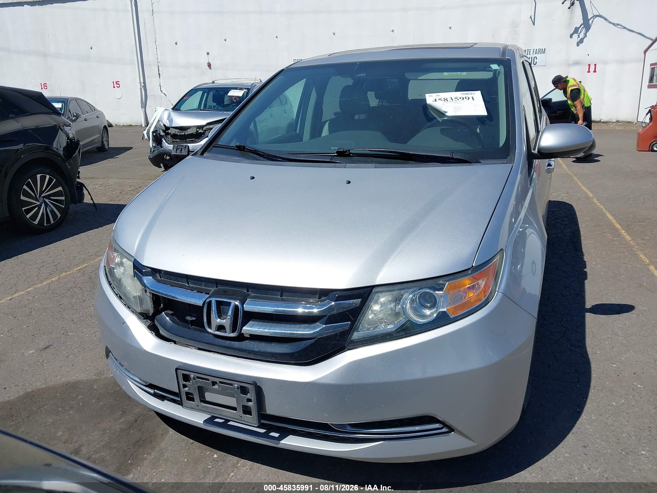 2015 Honda Odyssey Ex-l Silver vin: 5FNRL5H68FB006000