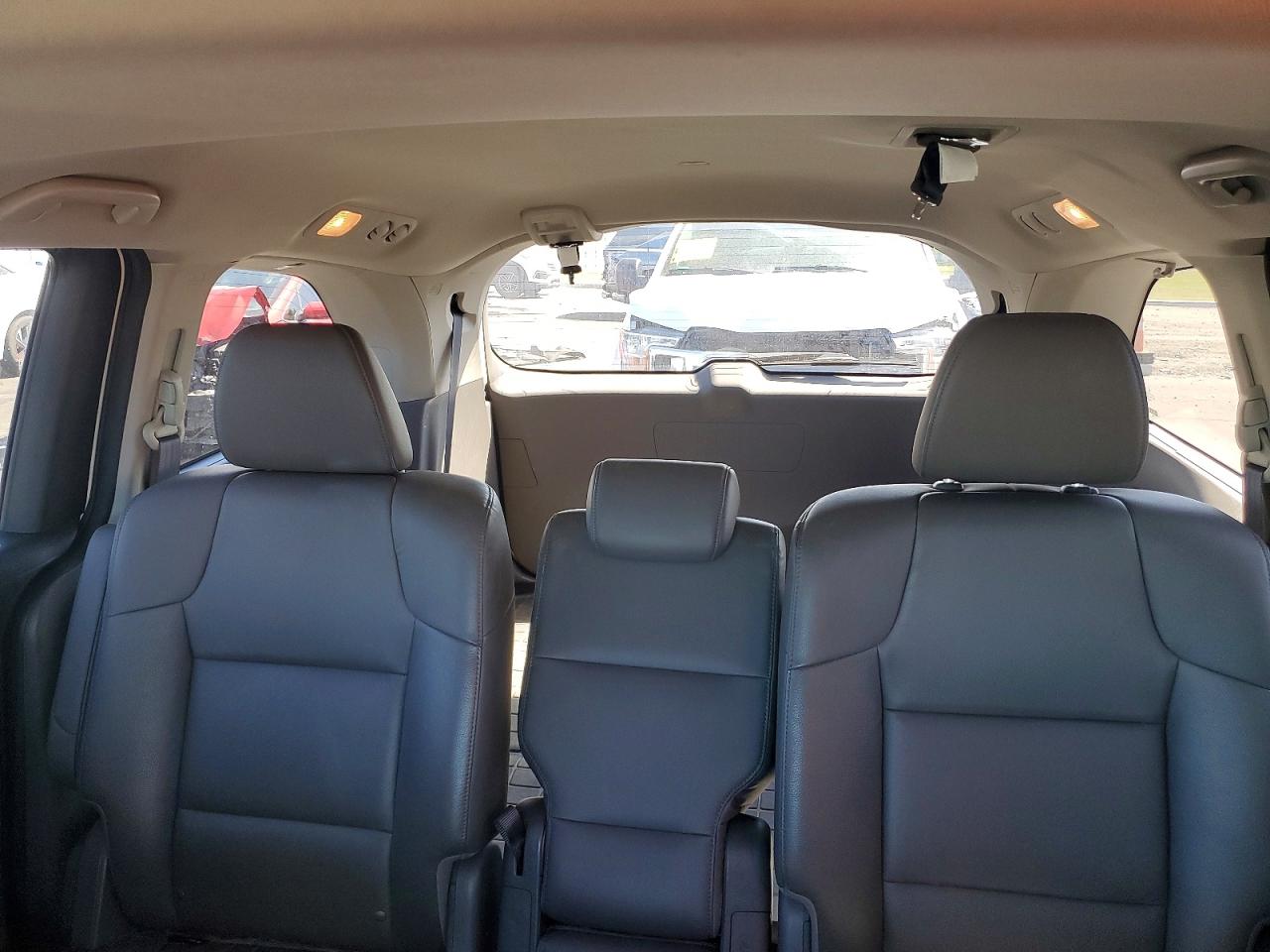 2015 Honda Odyssey Exl White vin: 5FNRL5H68FB021161