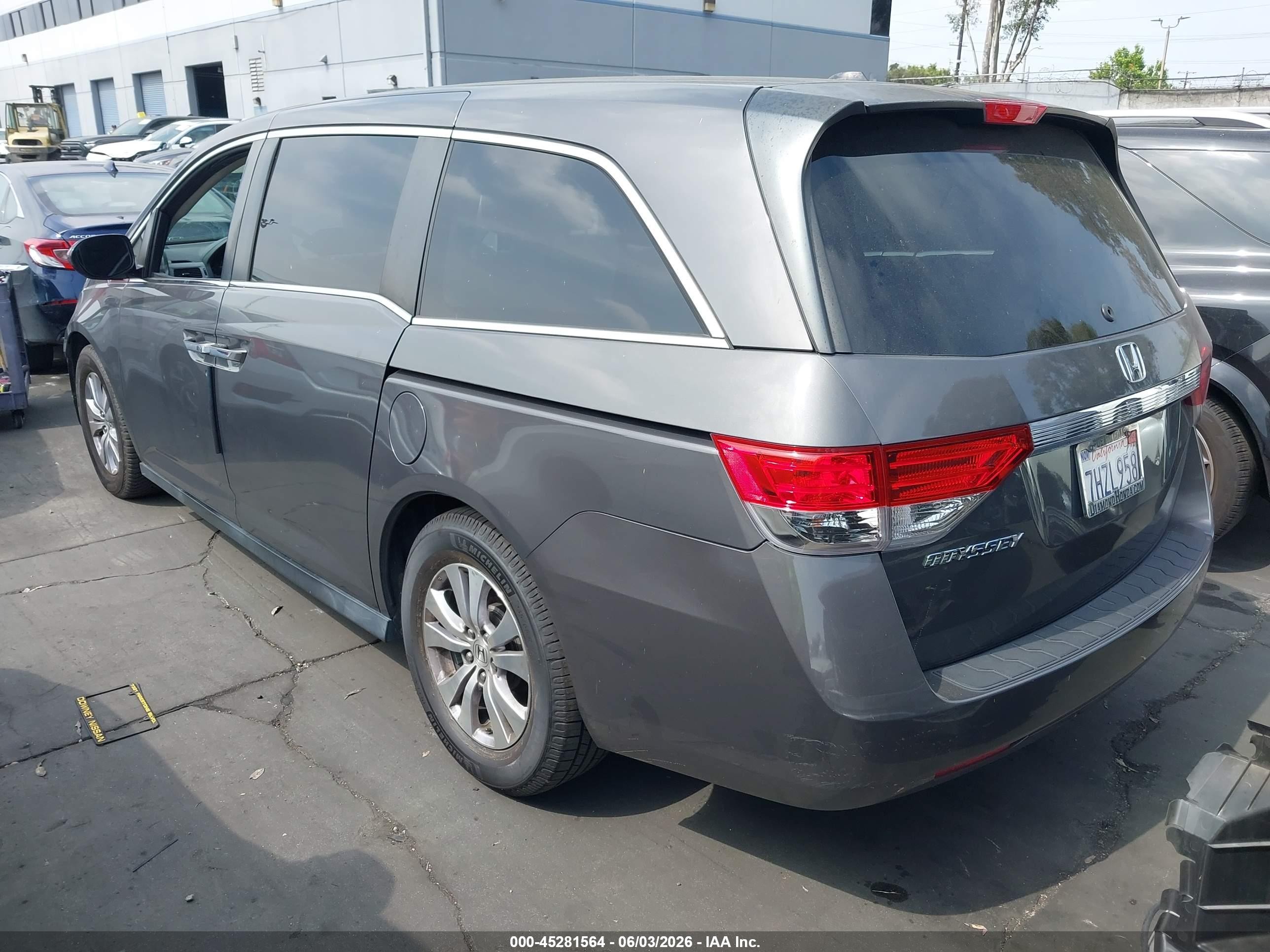 2015 Honda Odyssey Ex-l Gray vin: 5FNRL5H68FB028577