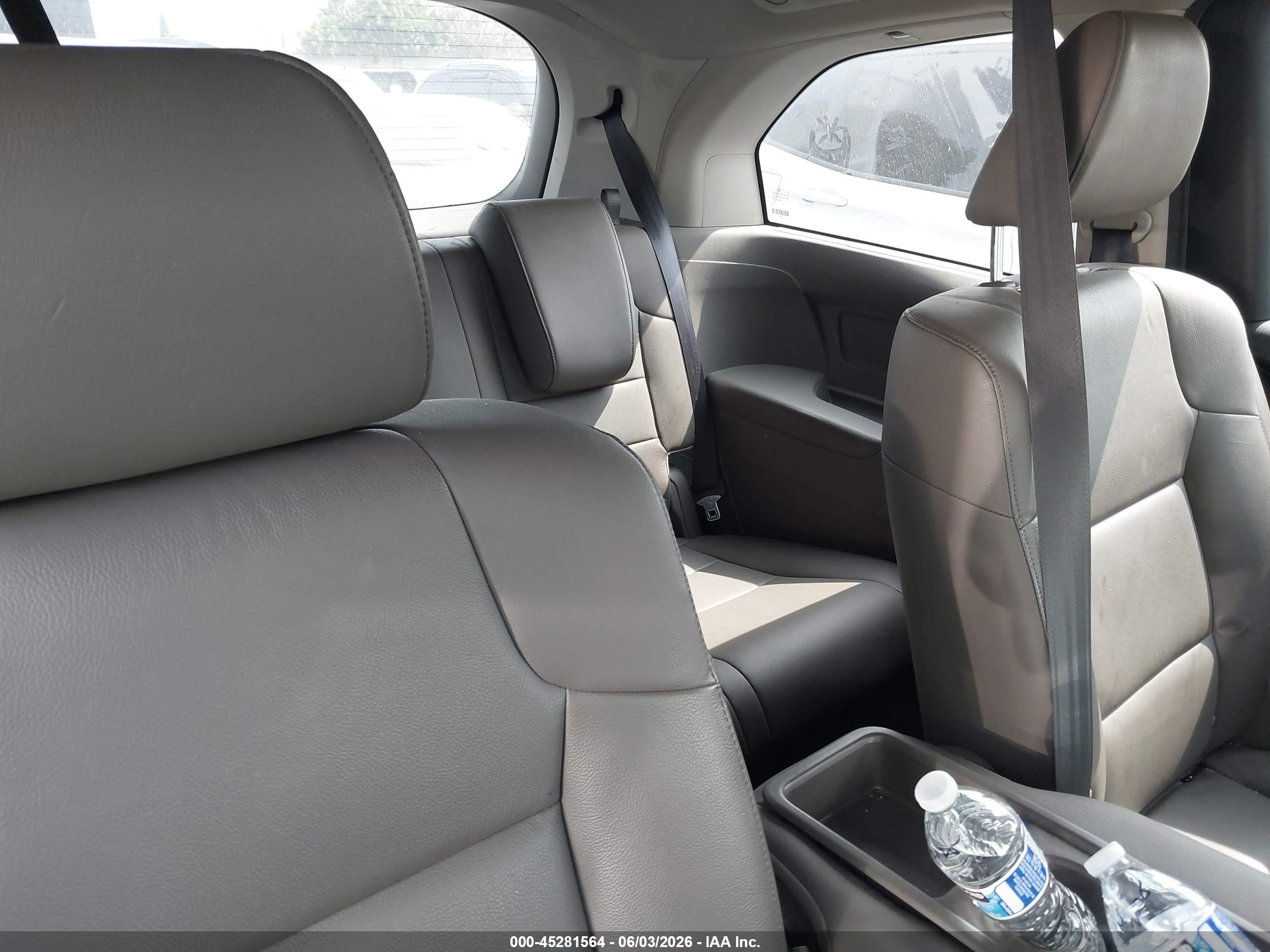 2015 Honda Odyssey Ex-l Gray vin: 5FNRL5H68FB028577
