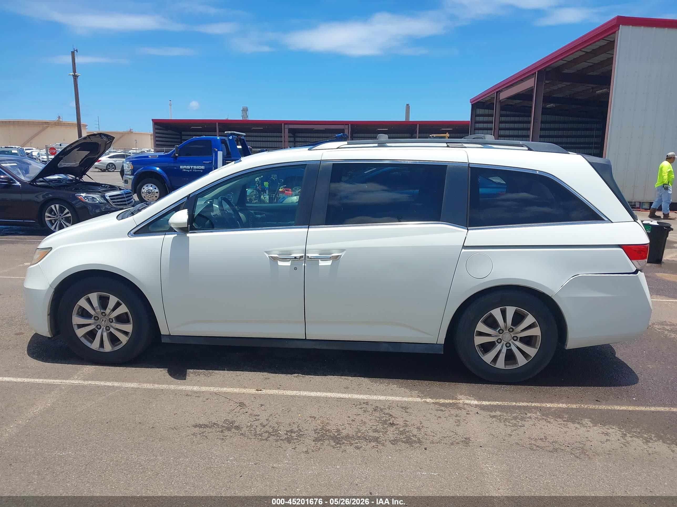 2015 Honda Odyssey Ex-l White vin: 5FNRL5H68FB036288