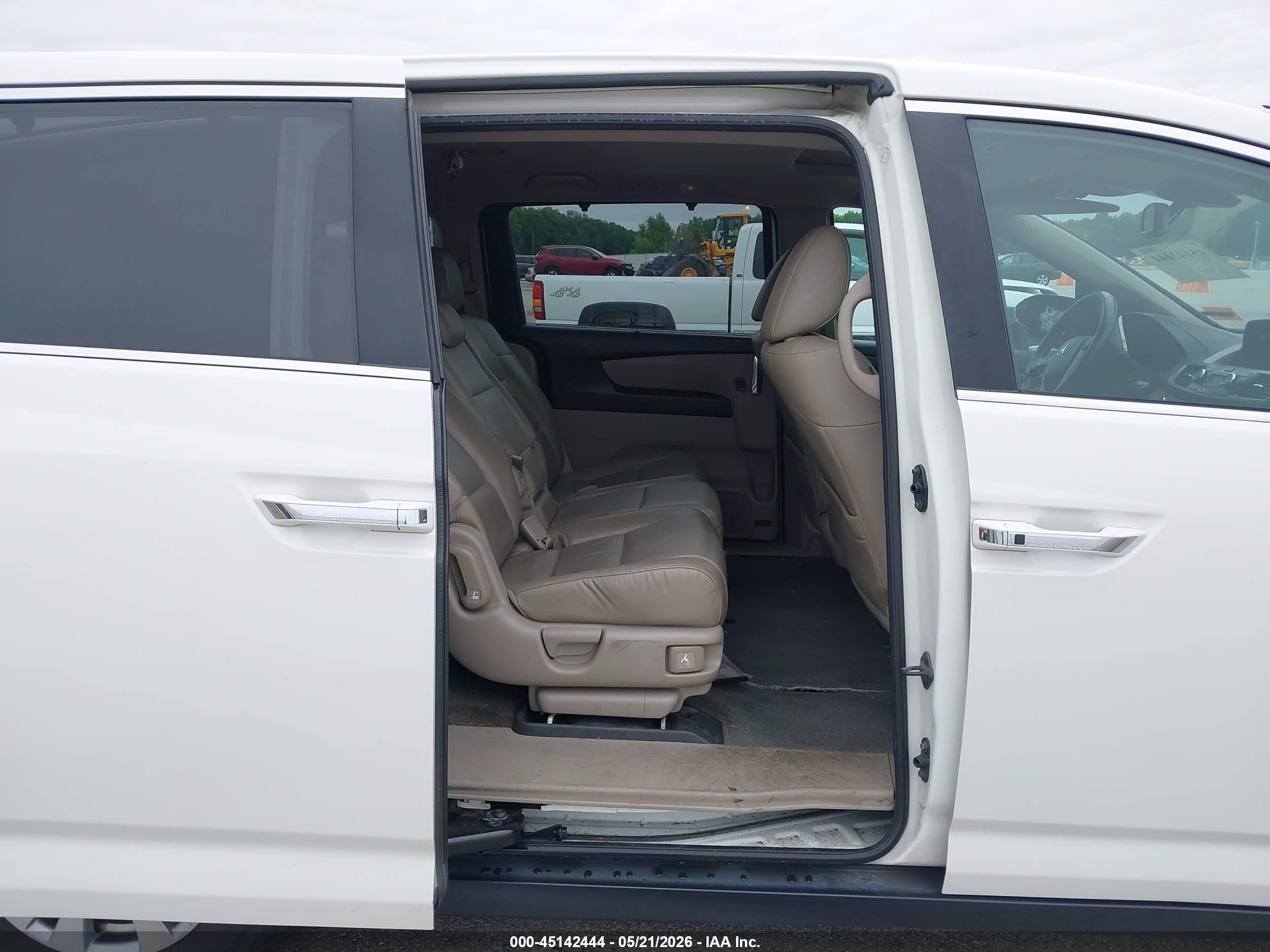 2015 Honda Odyssey Ex-l White vin: 5FNRL5H68FB088987