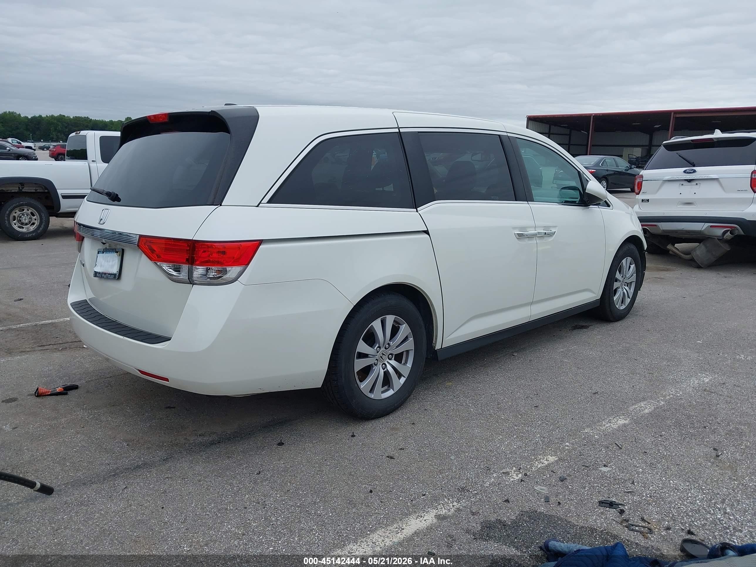 2015 Honda Odyssey Ex-l White vin: 5FNRL5H68FB088987