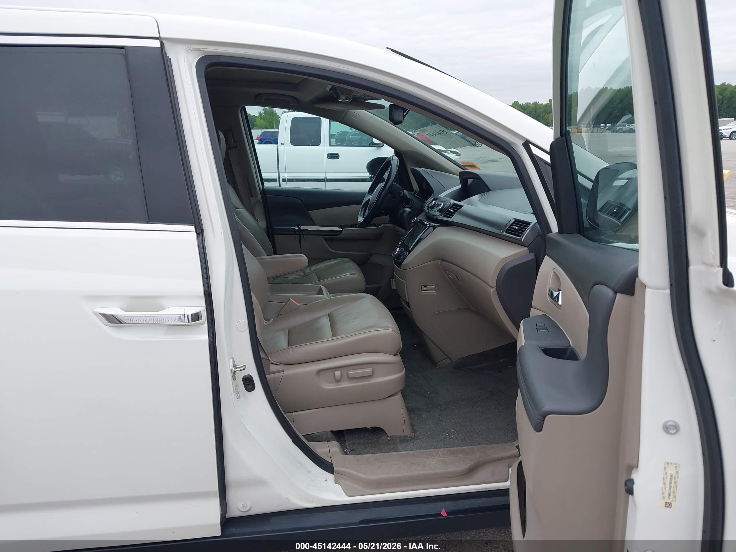 2015 Honda Odyssey Ex-l White vin: 5FNRL5H68FB088987