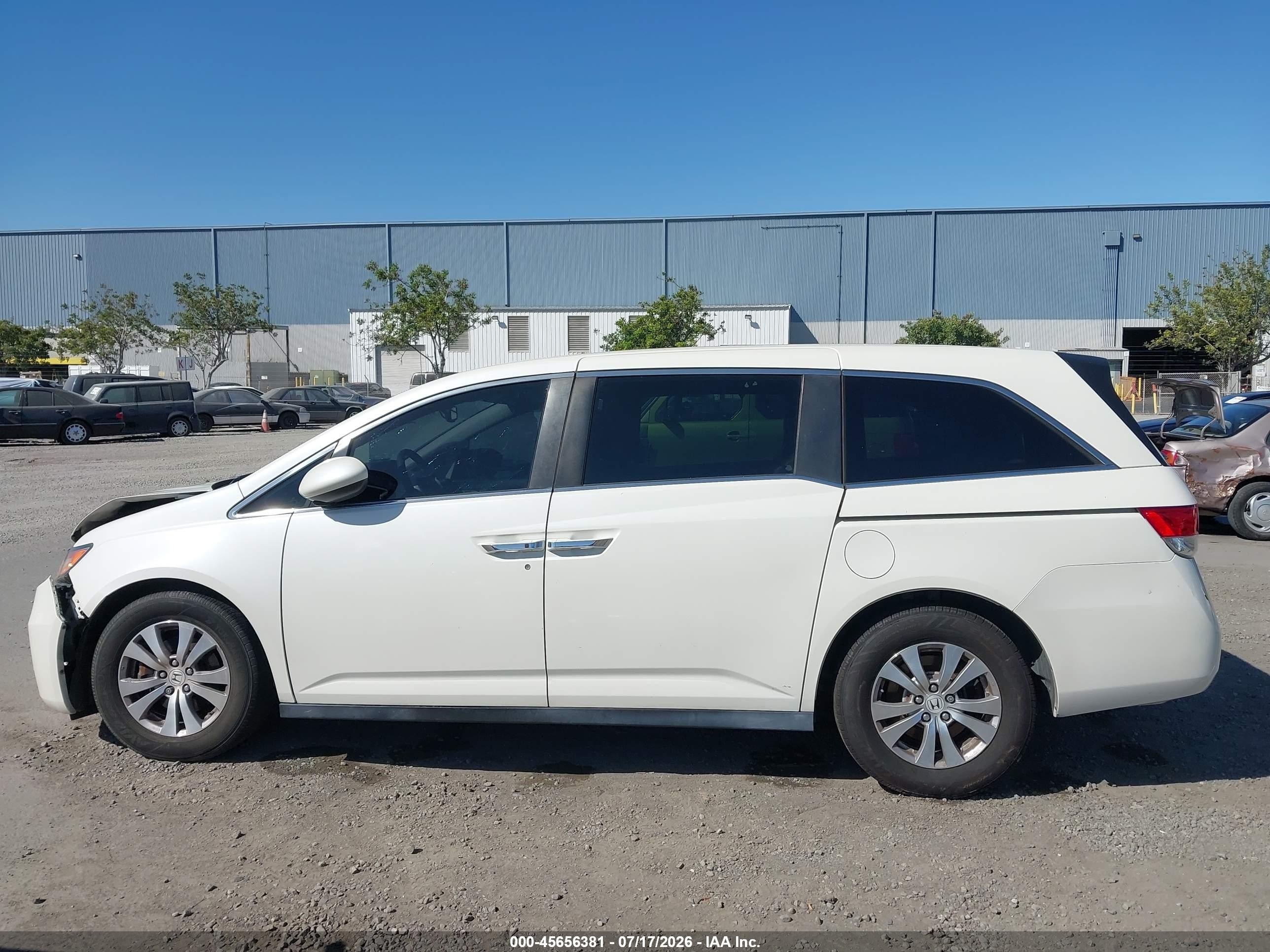 2015 Honda Odyssey Ex-l White vin: 5FNRL5H68FB099326