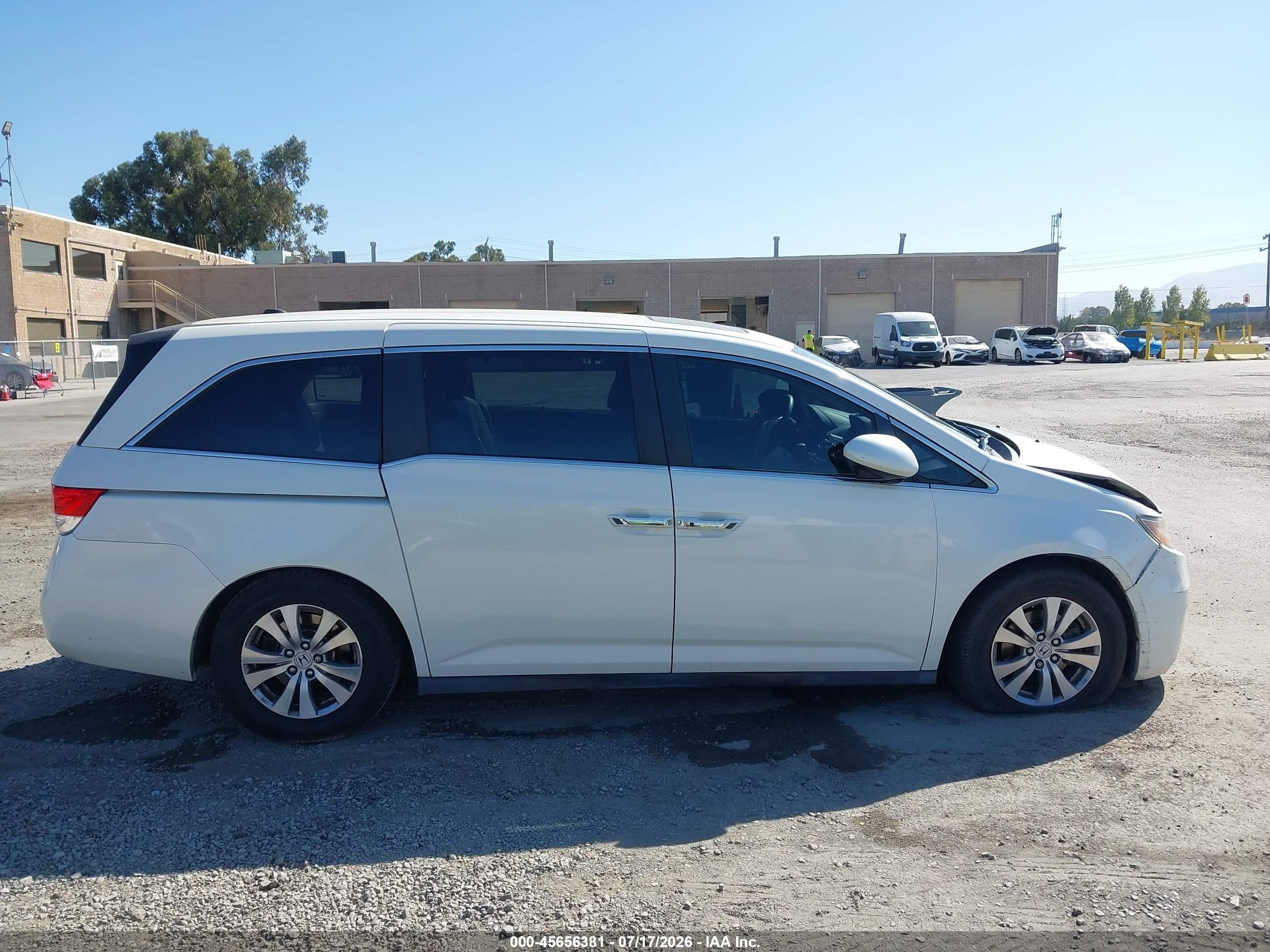 2015 Honda Odyssey Ex-l White vin: 5FNRL5H68FB099326