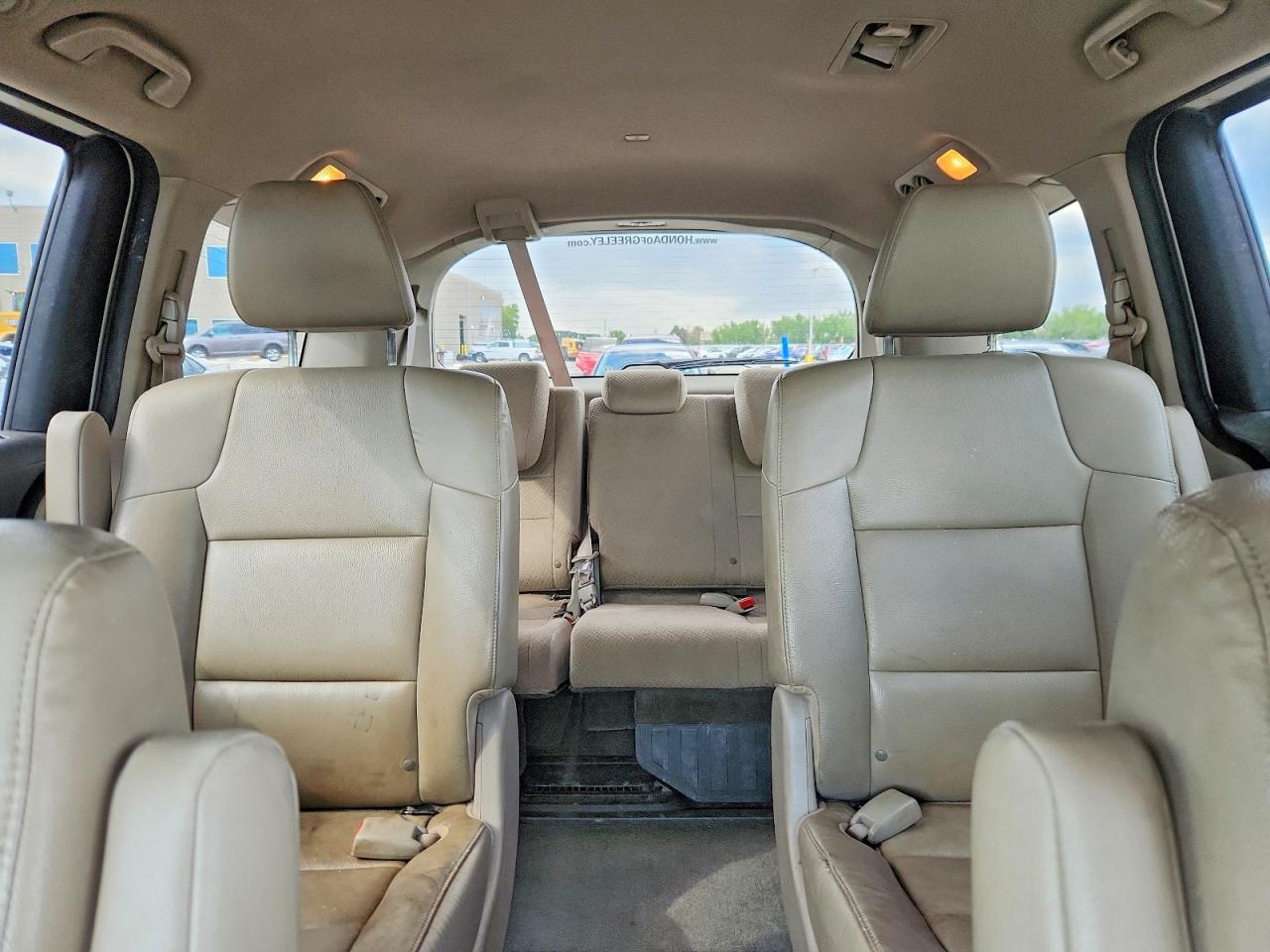 2015 Honda Odyssey Exl White vin: 5FNRL5H68FB124404