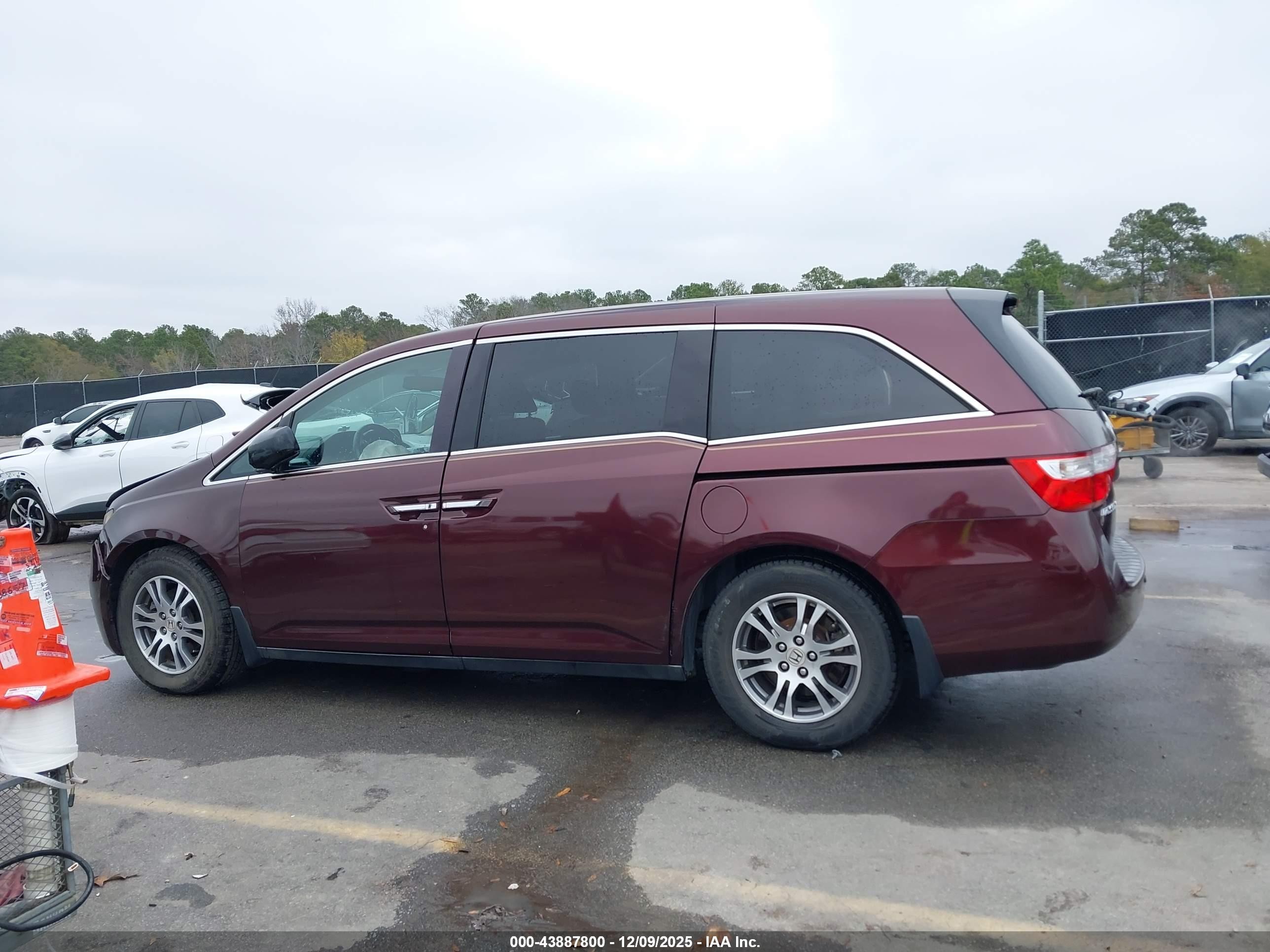 2011 Honda Odyssey Ex-l Maroon vin: 5FNRL5H69BB041302