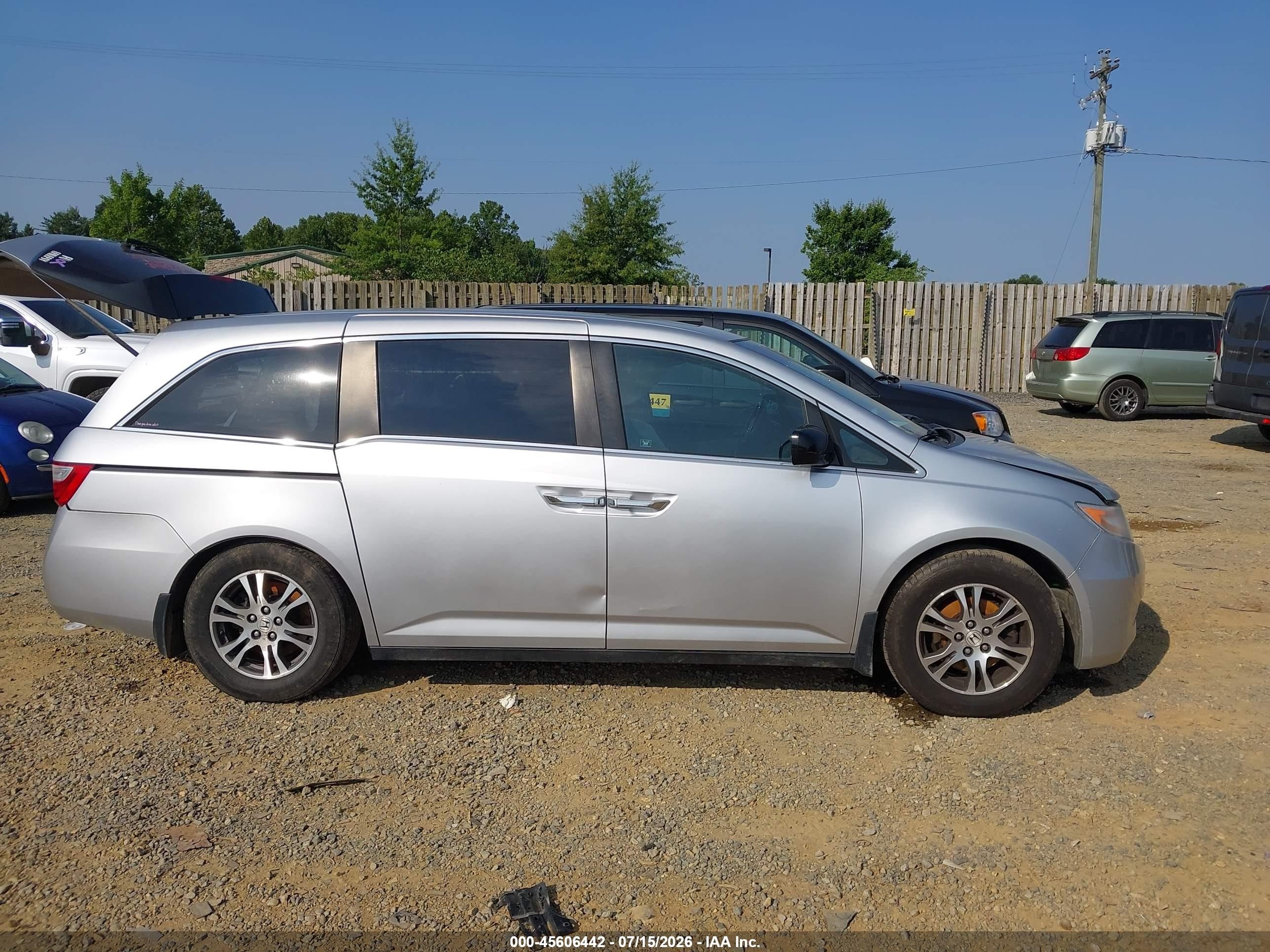 2011 Honda Odyssey Ex-l Серебряный vin: 5FNRL5H69BB042403