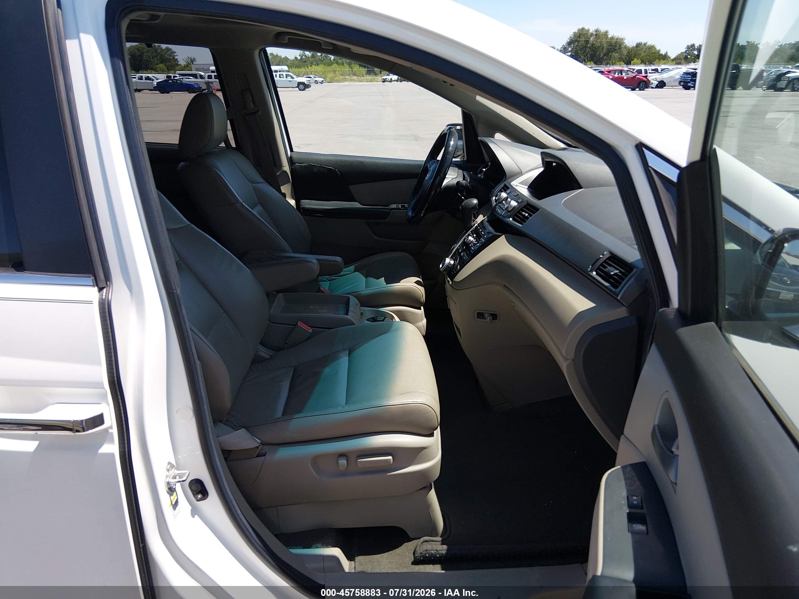 2011 Honda Odyssey Ex-l White vin: 5FNRL5H69BB102292