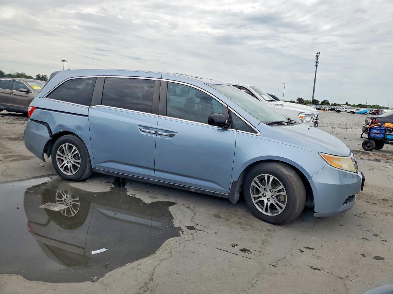 2012 Honda Odyssey Exl Blue vin: 5FNRL5H69CB095121