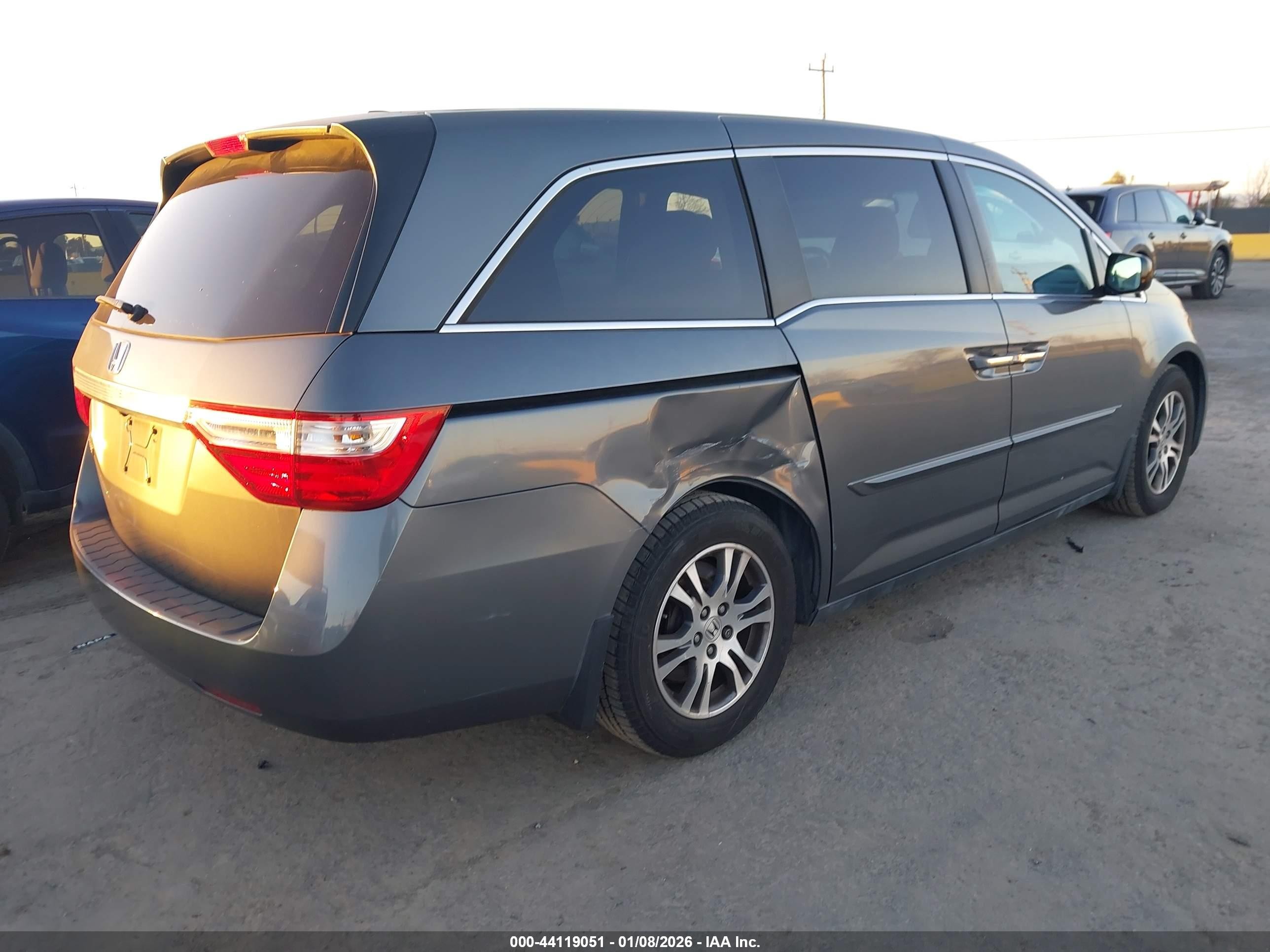 2012 Honda Odyssey Ex-l Серый vin: 5FNRL5H69CB100530