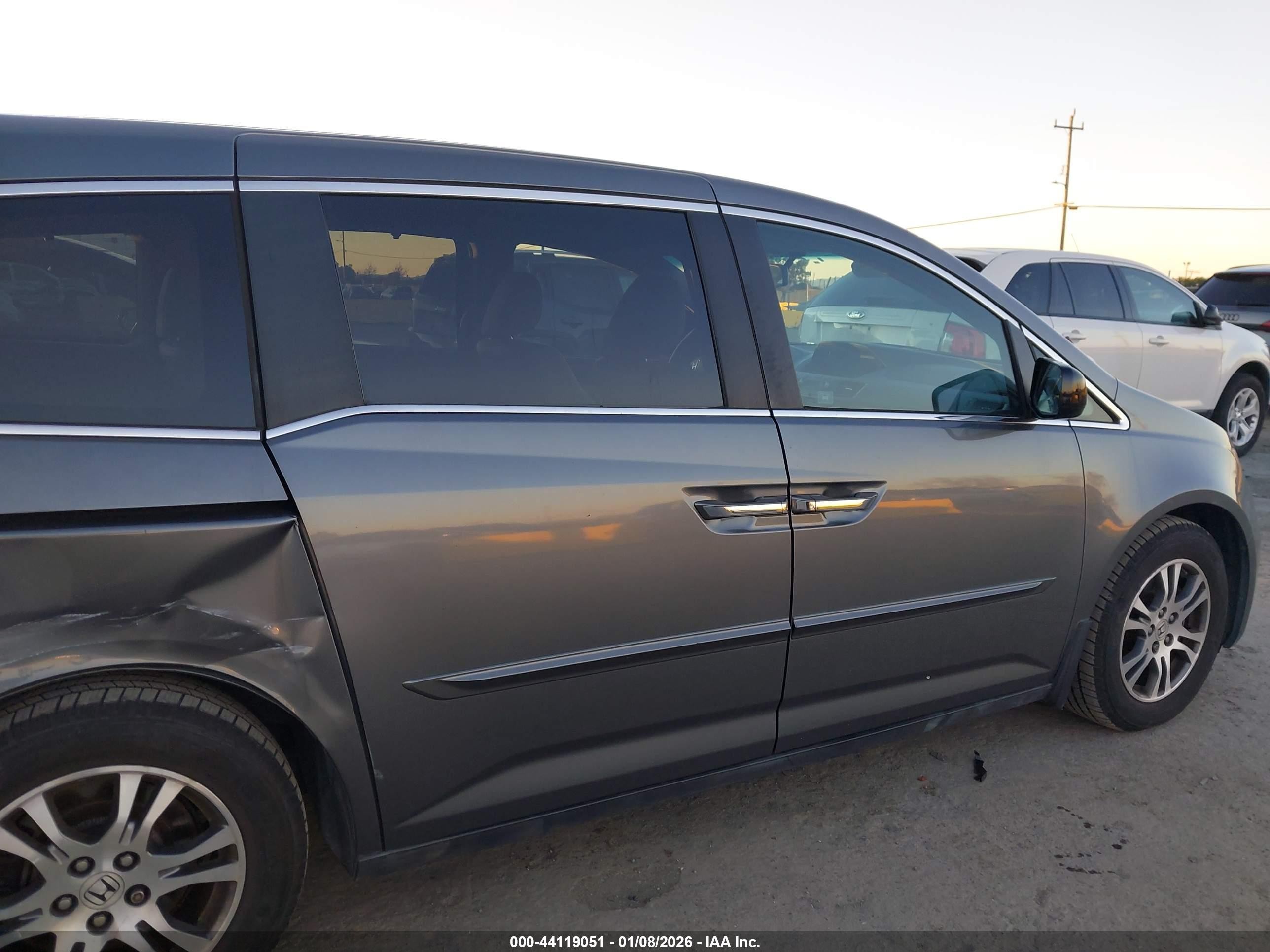 2012 Honda Odyssey Ex-l Серый vin: 5FNRL5H69CB100530