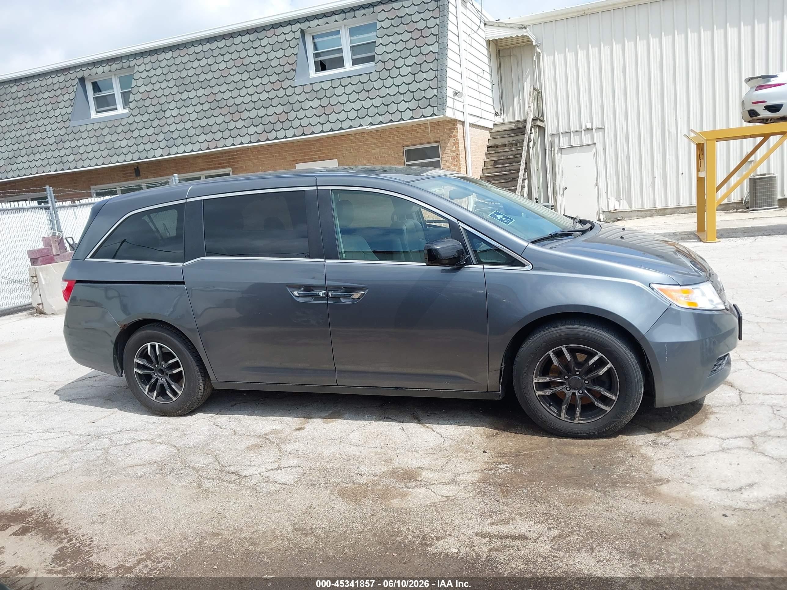 2013 Honda Odyssey Ex-l Gray vin: 5FNRL5H69DB024891