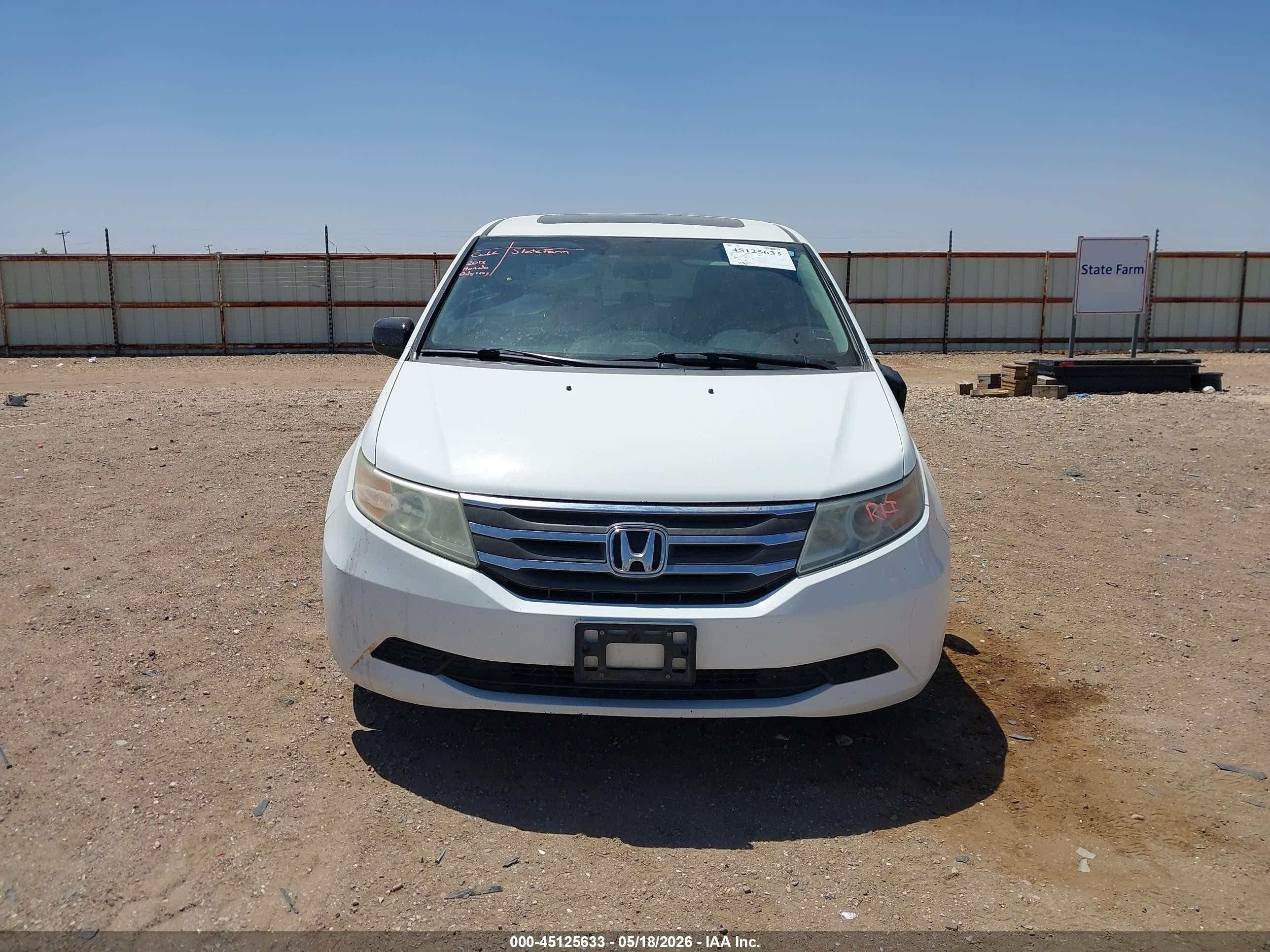2013 Honda Odyssey Ex-l White vin: 5FNRL5H69DB072388