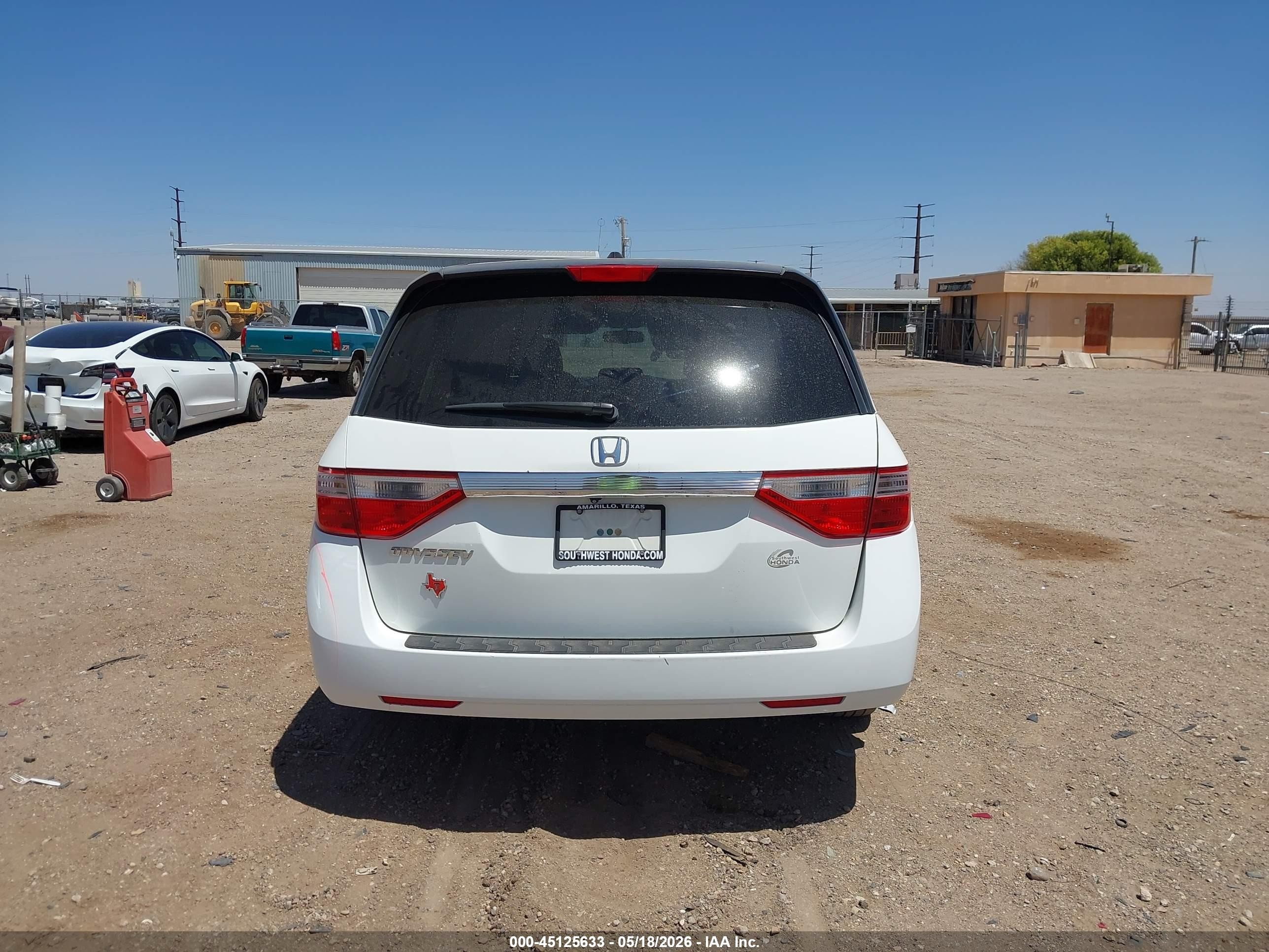 2013 Honda Odyssey Ex-l White vin: 5FNRL5H69DB072388
