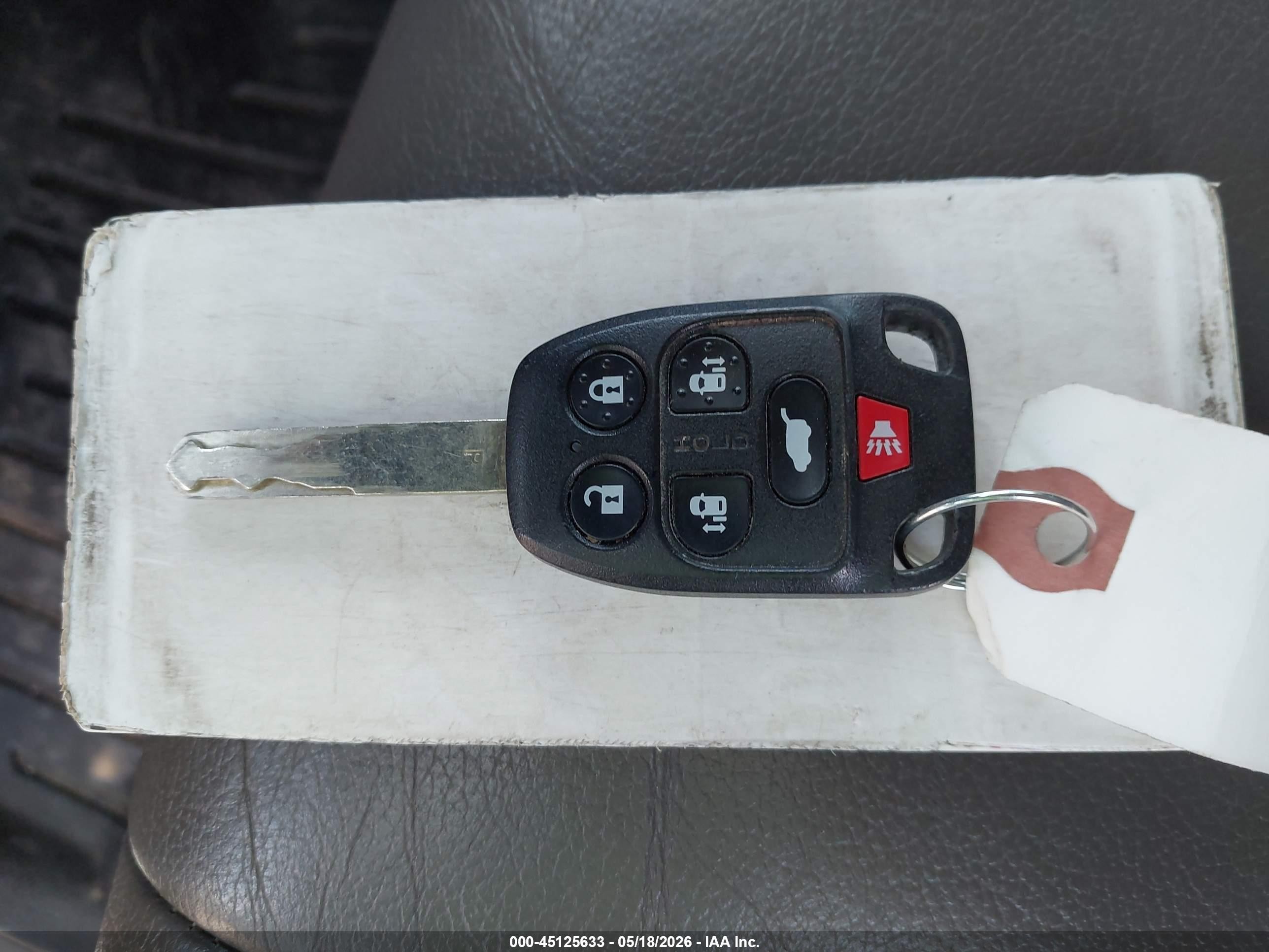 2013 Honda Odyssey Ex-l White vin: 5FNRL5H69DB072388