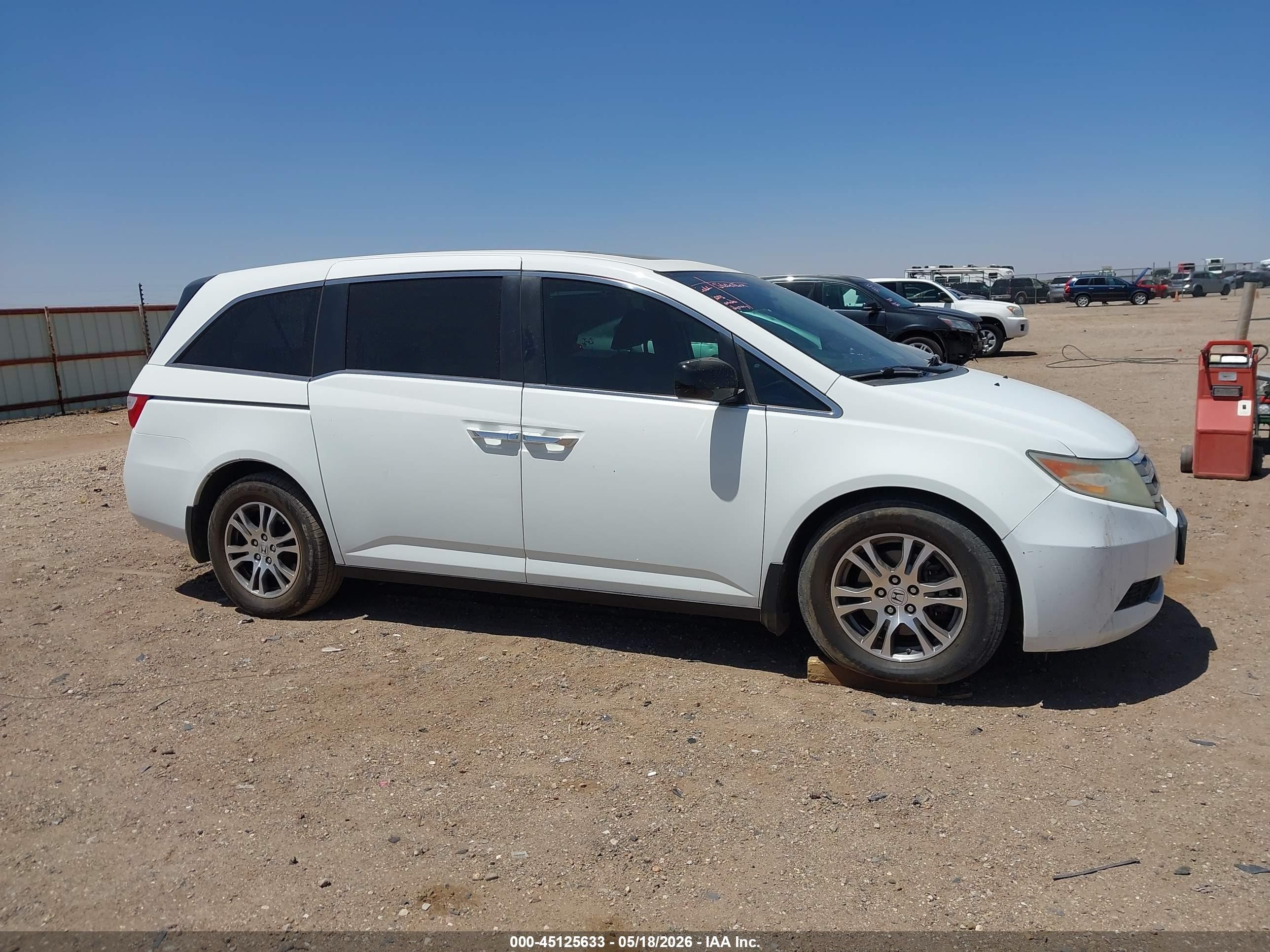 2013 Honda Odyssey Ex-l White vin: 5FNRL5H69DB072388