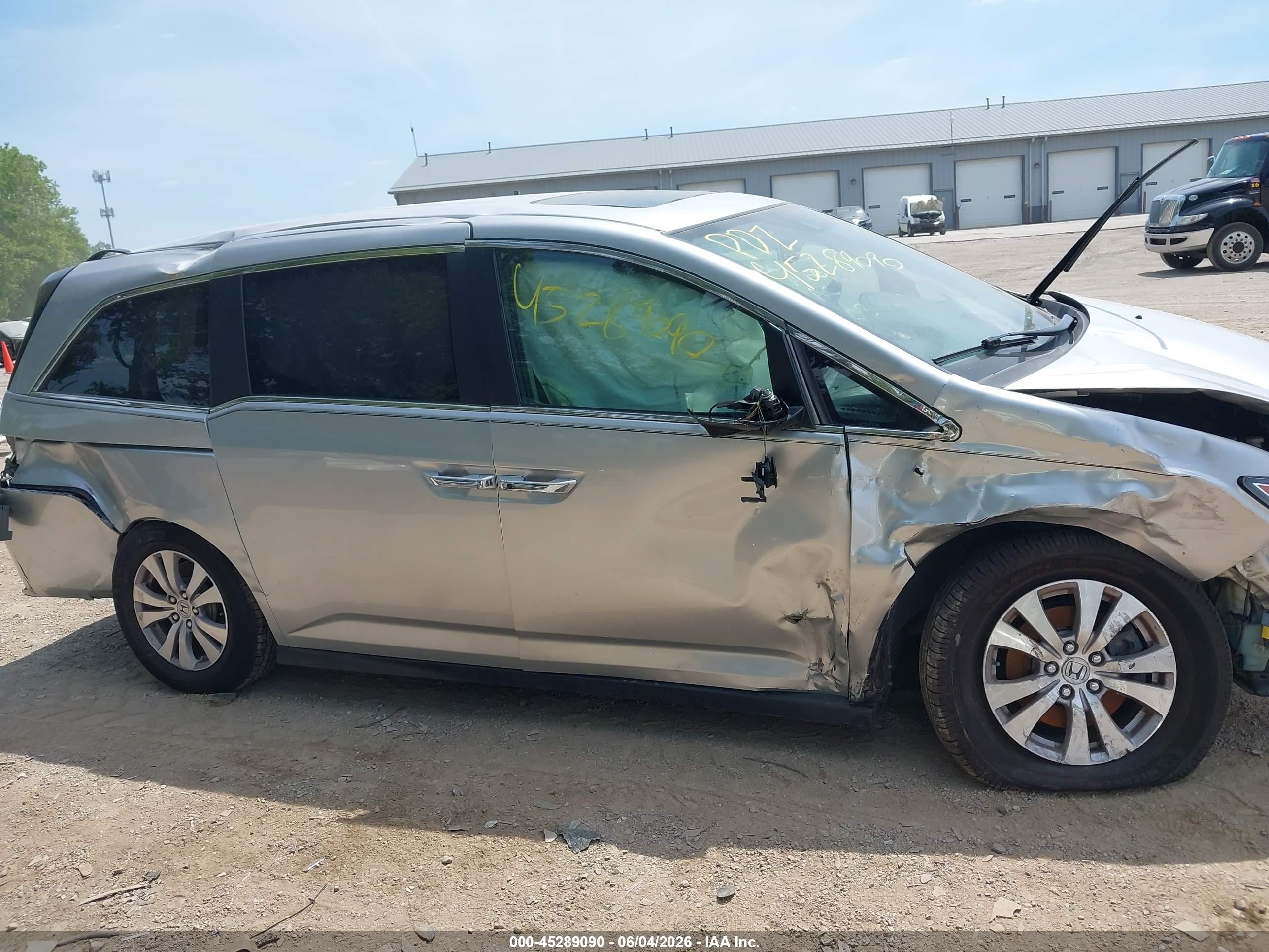 2015 Honda Odyssey Ex-l Silver vin: 5FNRL5H69FB036722