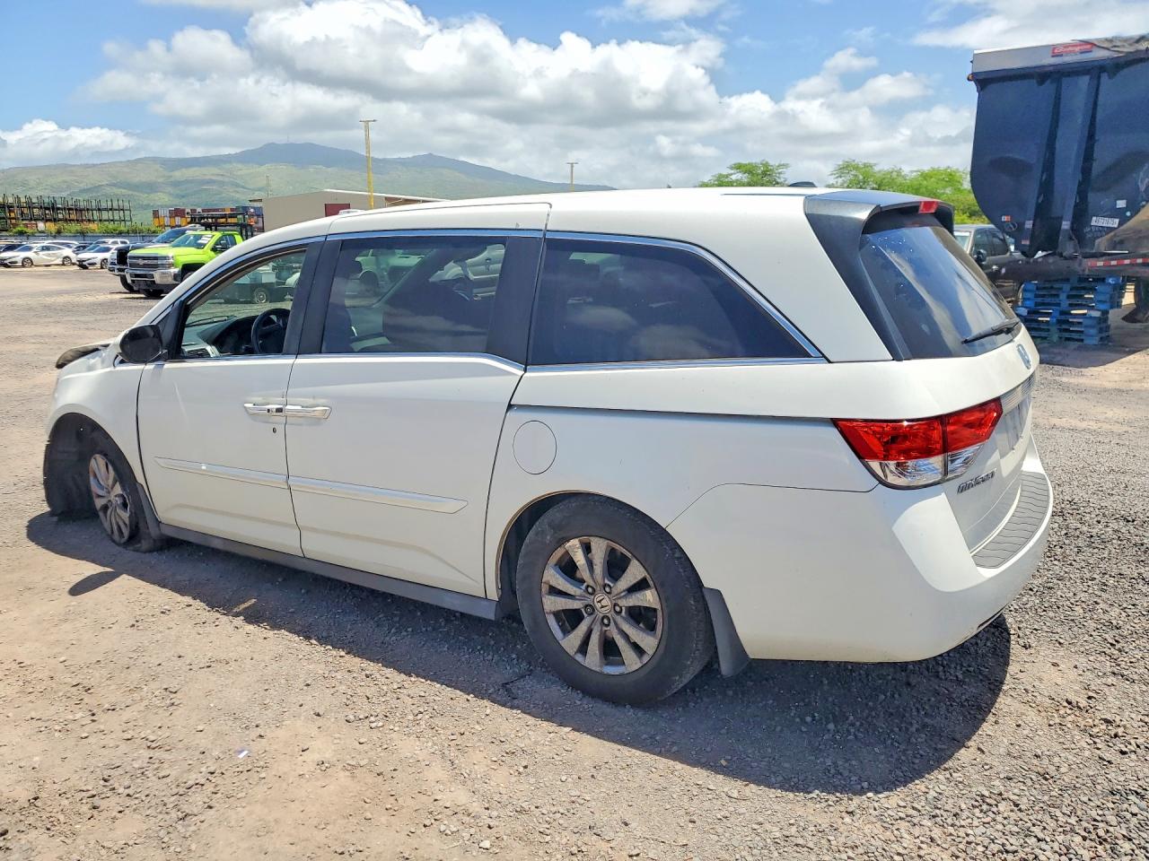 2015 Honda Odyssey Exl White vin: 5FNRL5H69FB073706