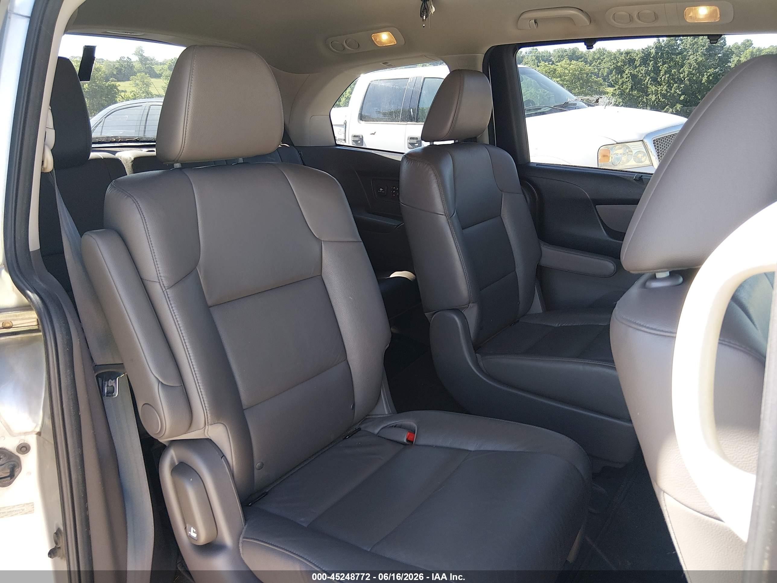2015 Honda Odyssey Ex-l Серебряный vin: 5FNRL5H69FB089159