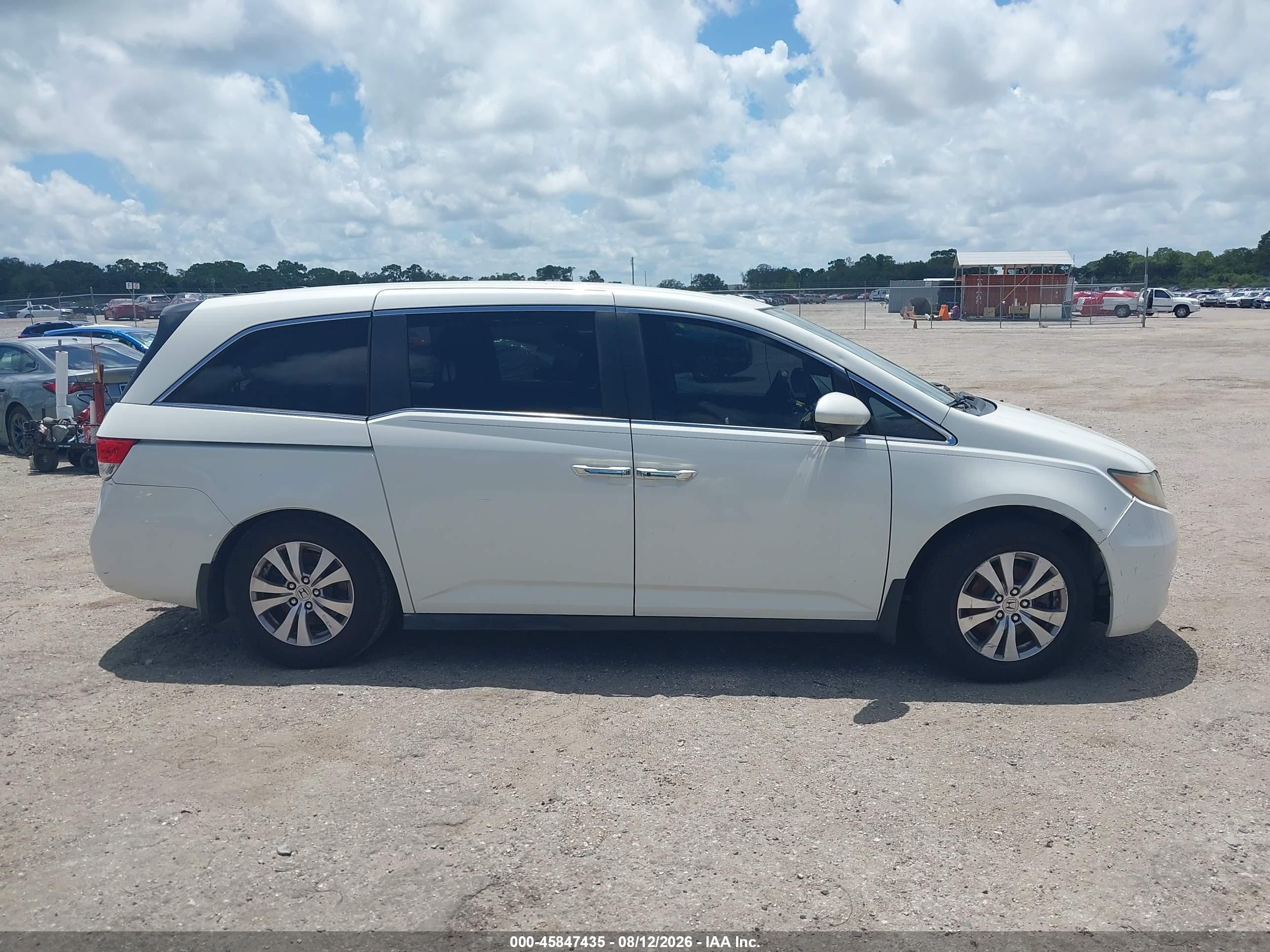2015 Honda Odyssey Ex-l White vin: 5FNRL5H69FB098458