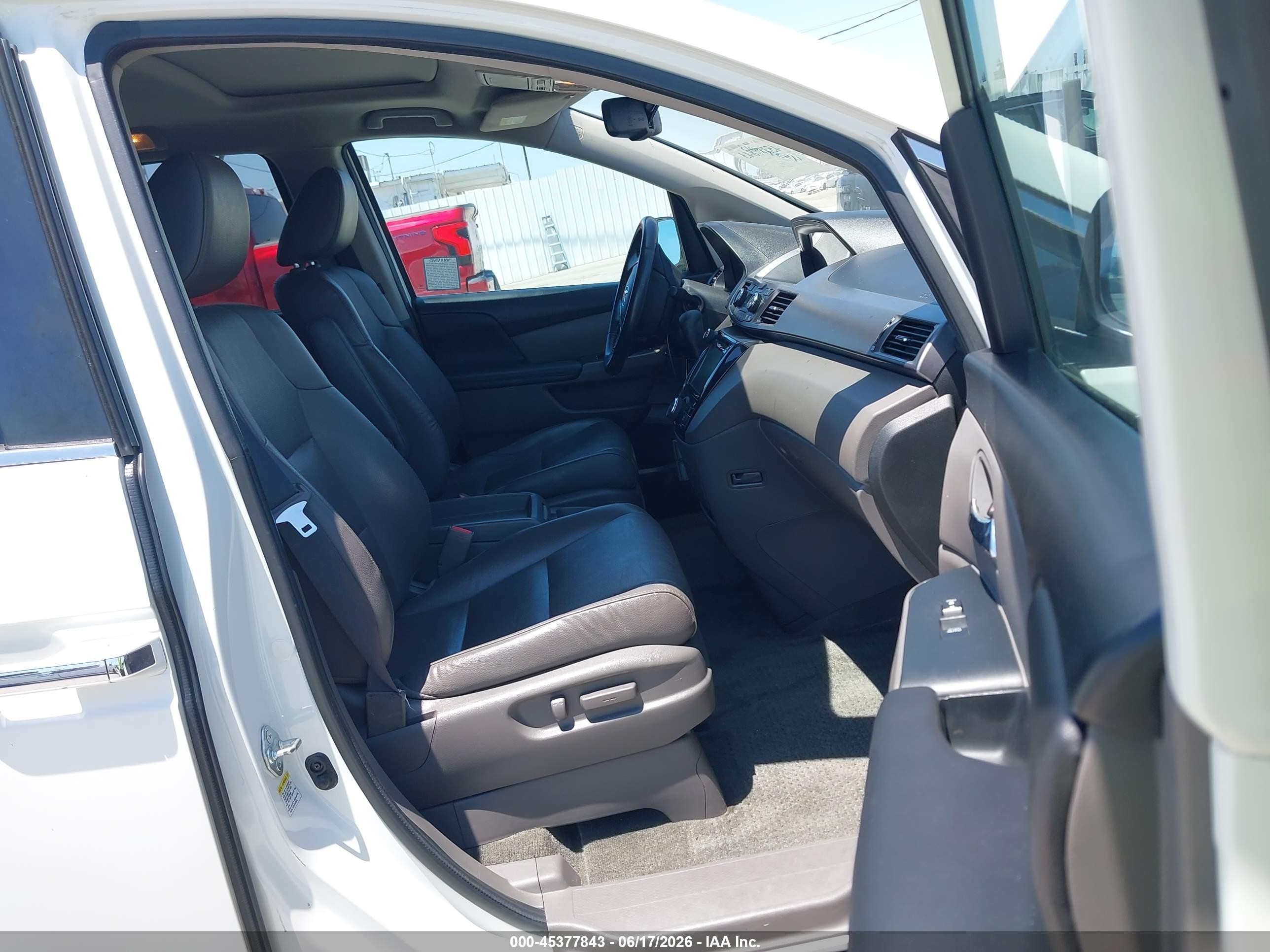 2015 Honda Odyssey Ex-l White vin: 5FNRL5H69FB104758