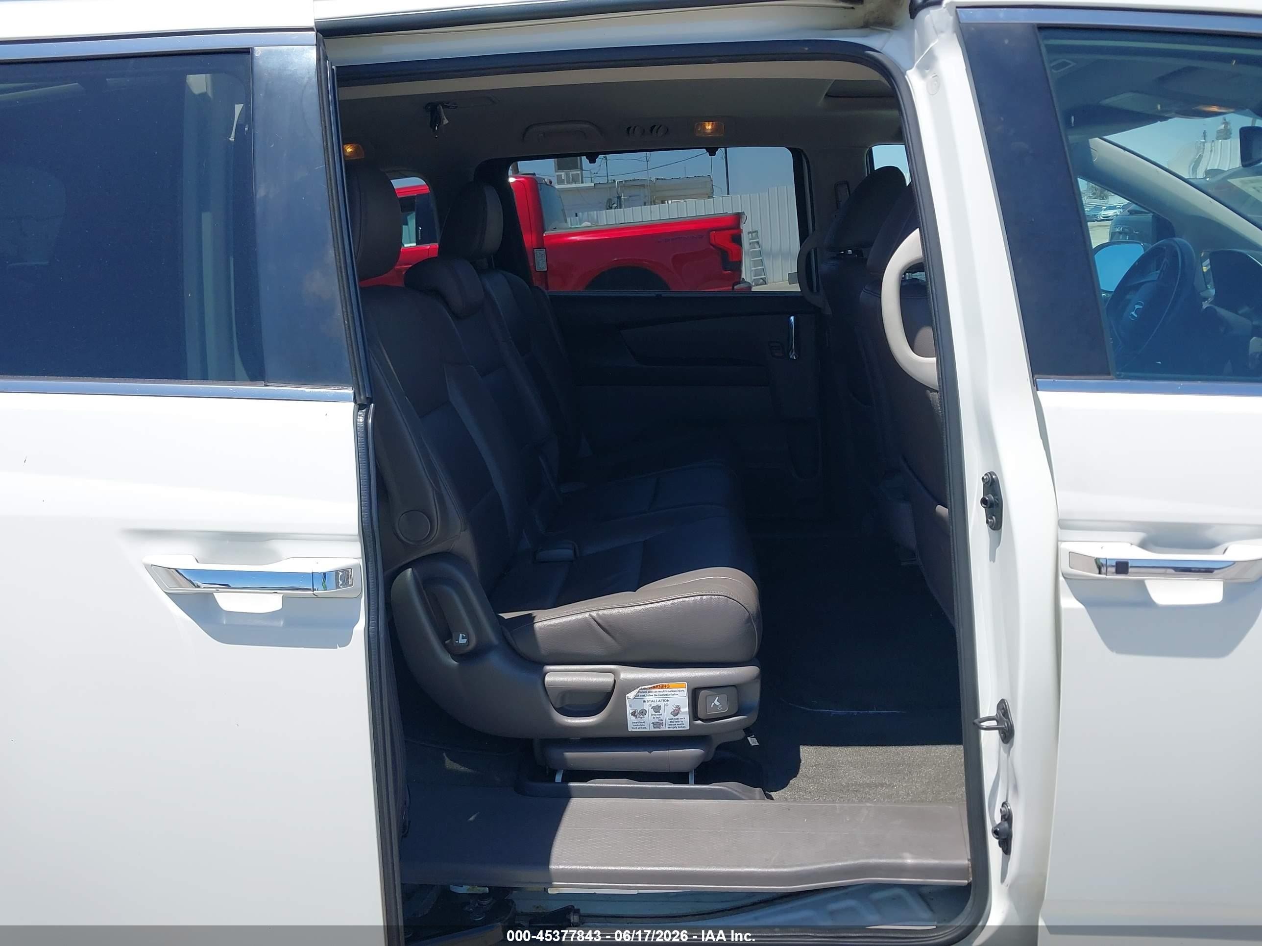 2015 Honda Odyssey Ex-l White vin: 5FNRL5H69FB104758