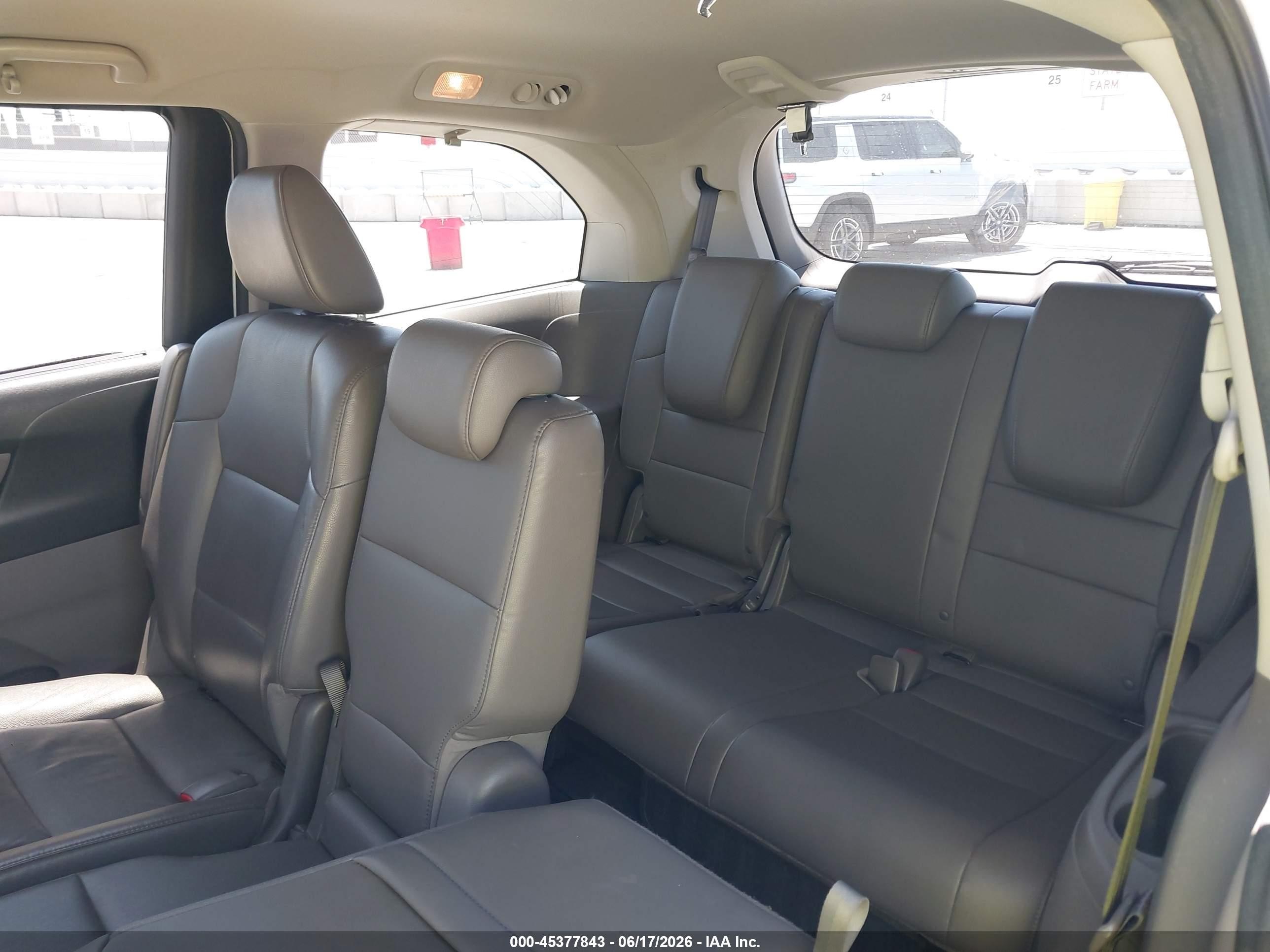 2015 Honda Odyssey Ex-l White vin: 5FNRL5H69FB104758