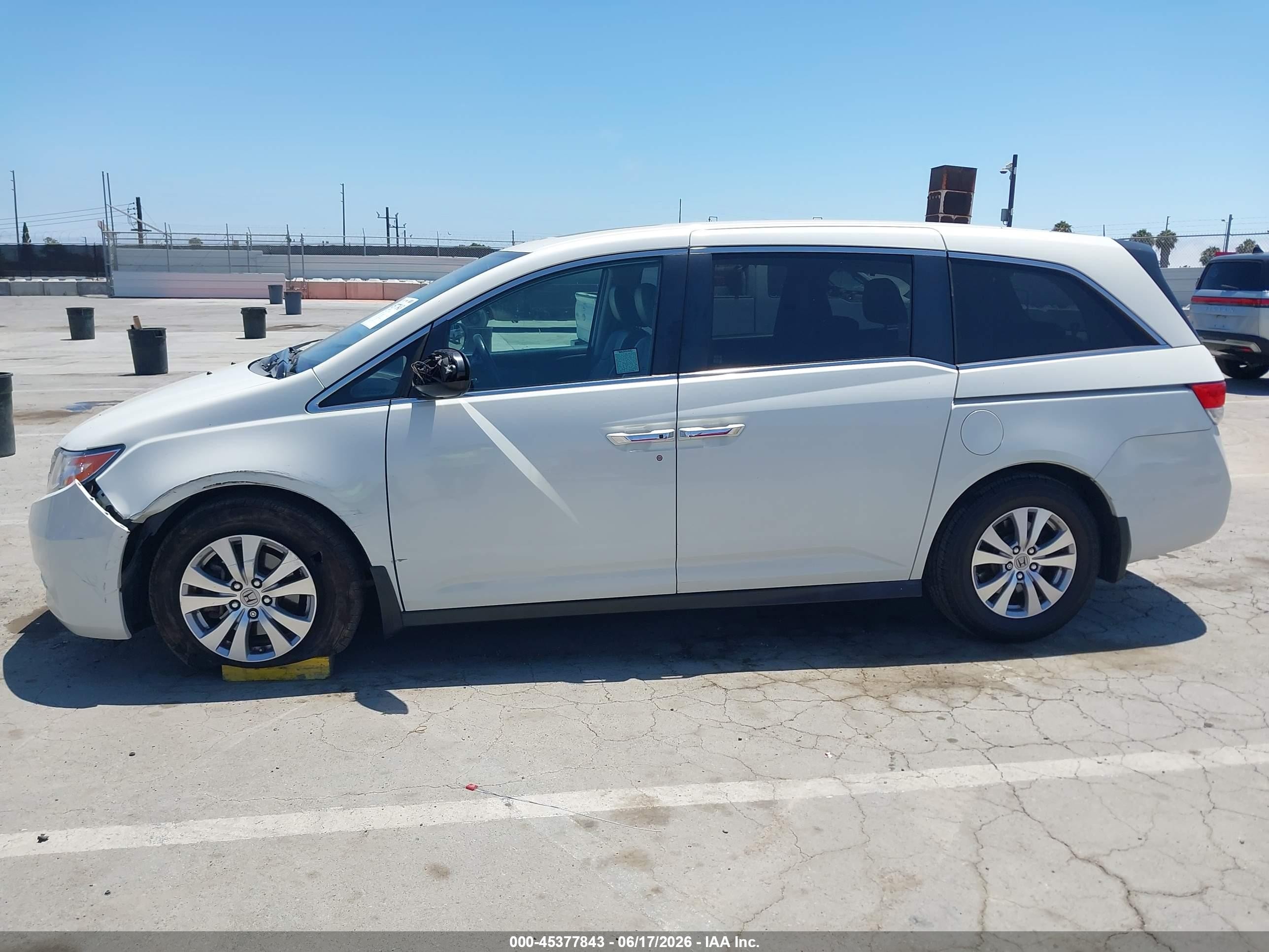 2015 Honda Odyssey Ex-l White vin: 5FNRL5H69FB104758