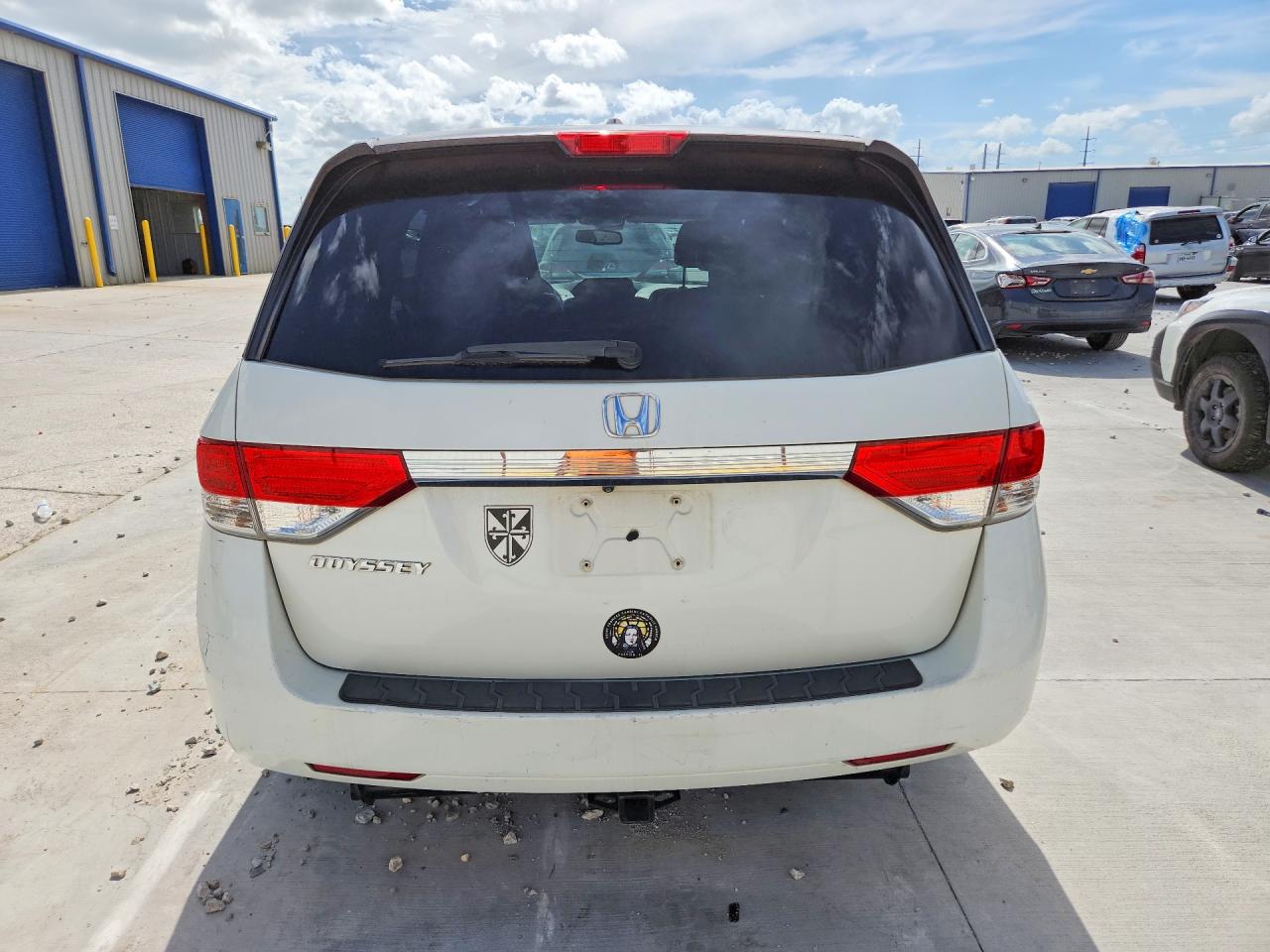 2016 Honda Odyssey Exl White vin: 5FNRL5H69GB074078