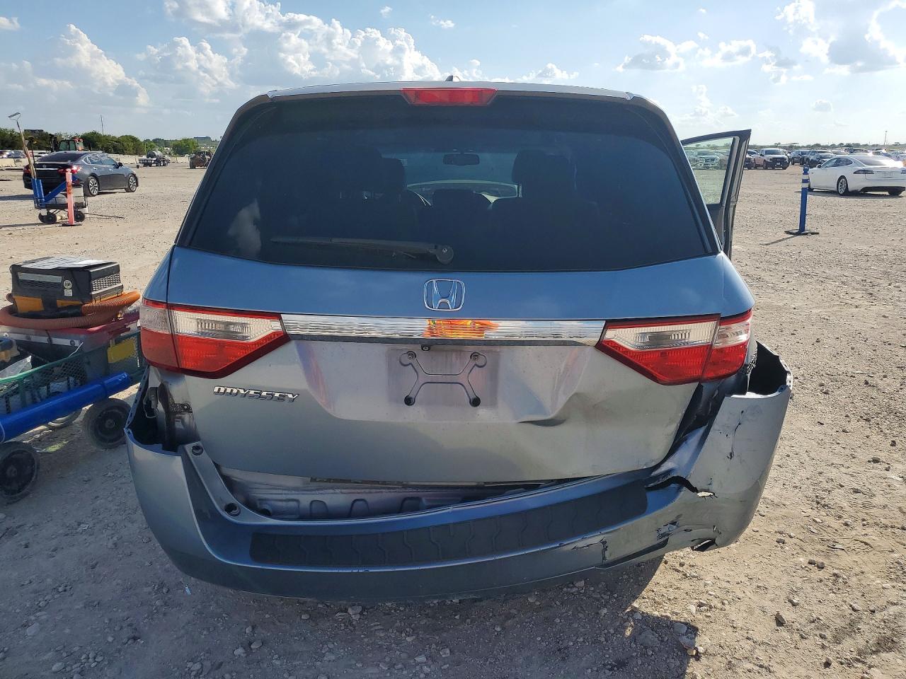 2011 Honda Odyssey Exl Silver vin: 5FNRL5H6XBB013606
