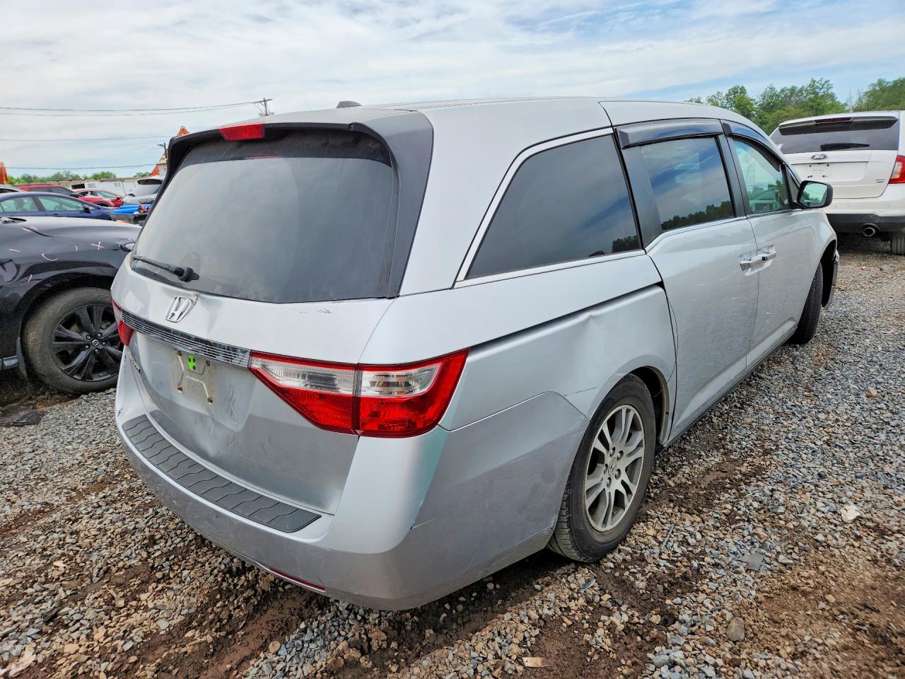 2011 Honda Odyssey Exl Серебряный vin: 5FNRL5H6XBB016845