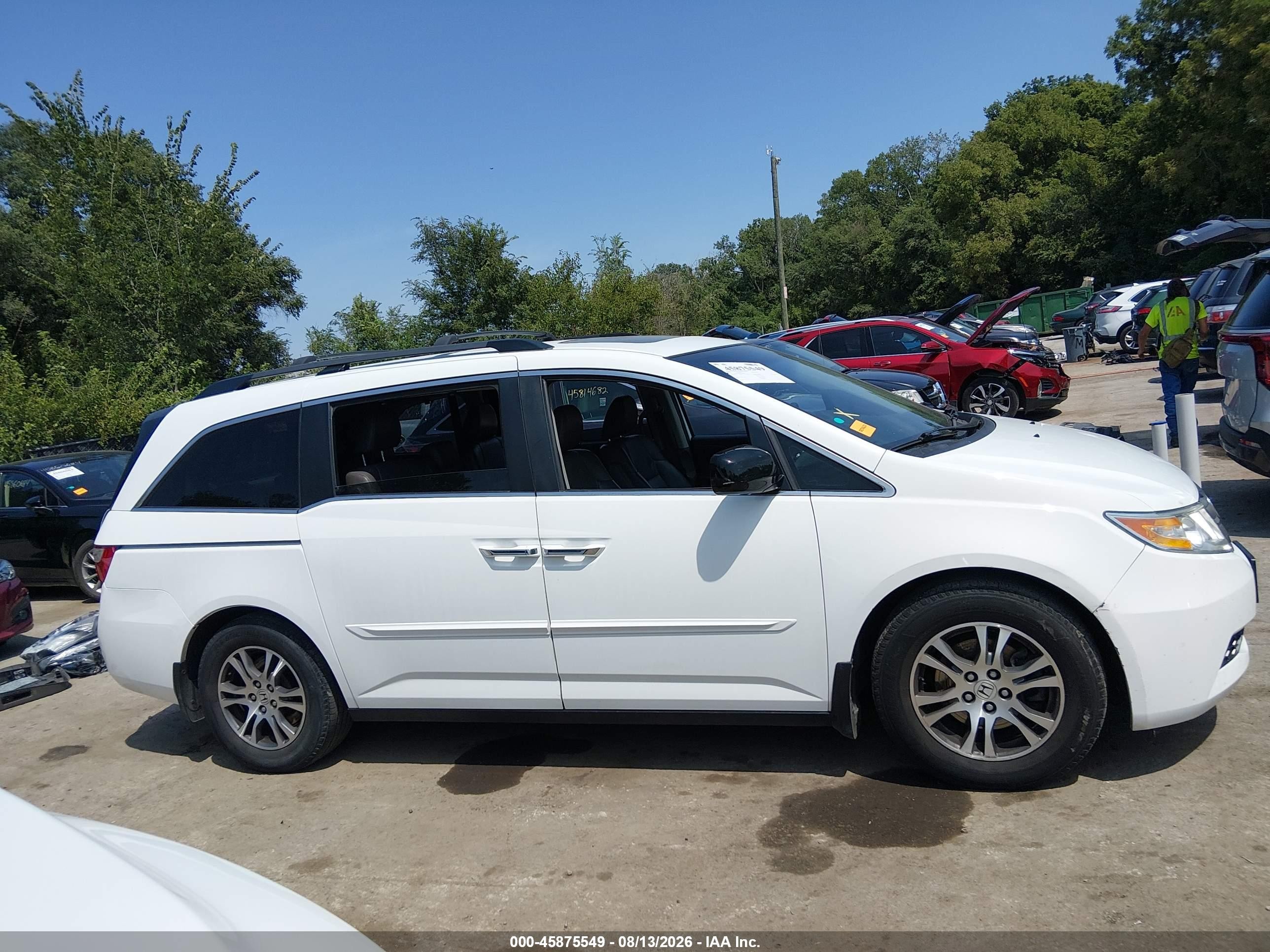 2011 Honda Odyssey Ex-l White vin: 5FNRL5H6XBB030843