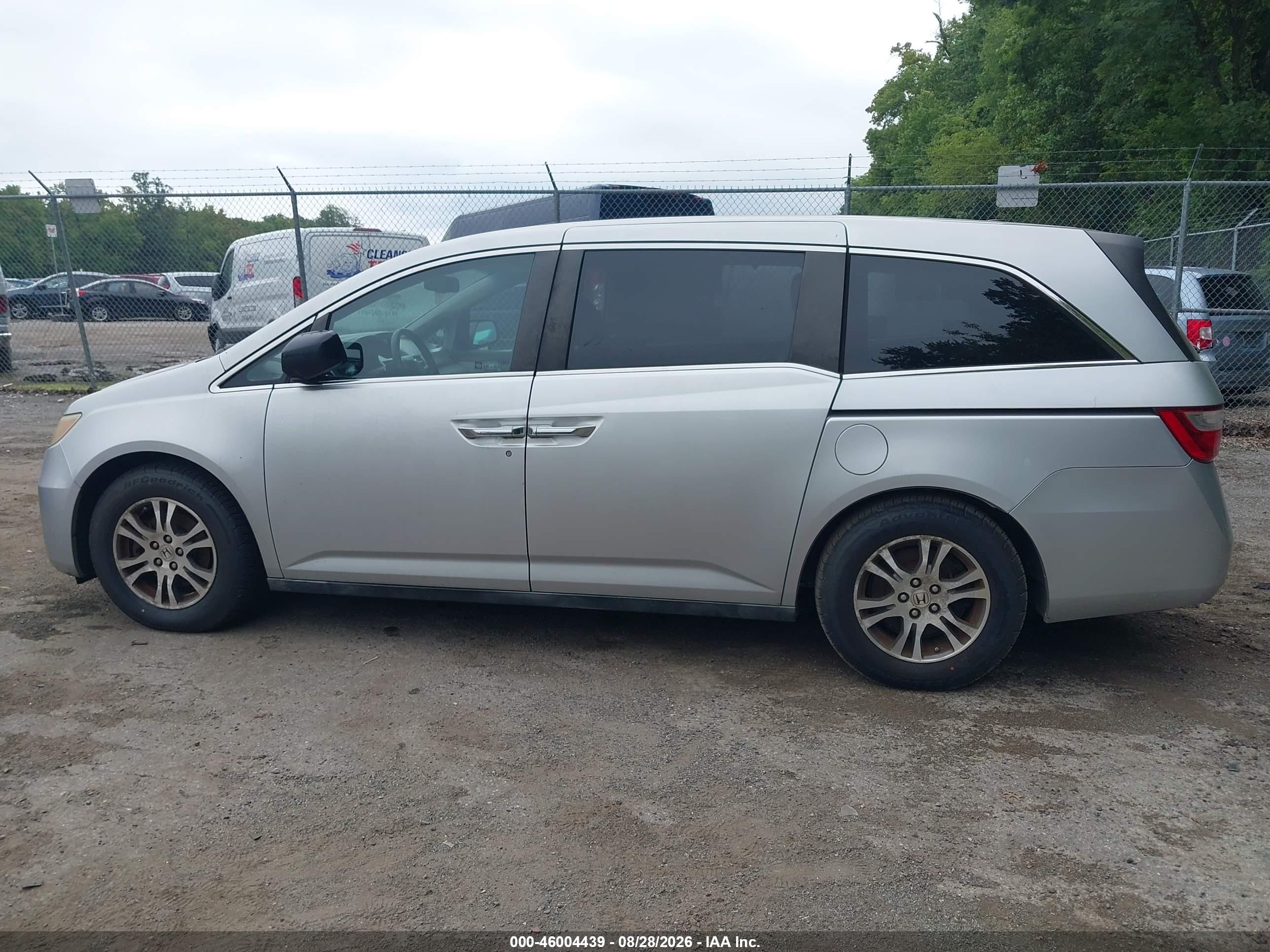 2011 Honda Odyssey Ex-l Silver vin: 5FNRL5H6XBB044595